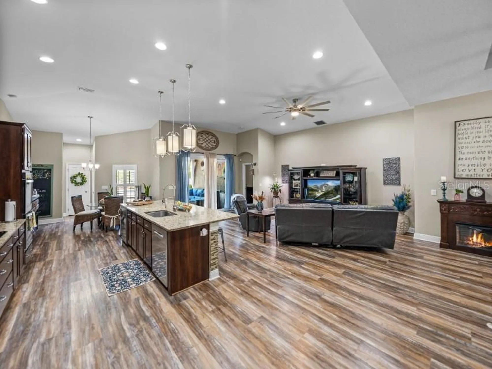 Property Slideshow image 14 of 59 | 13302 trailing moss dr, Dade City, FL, 33525