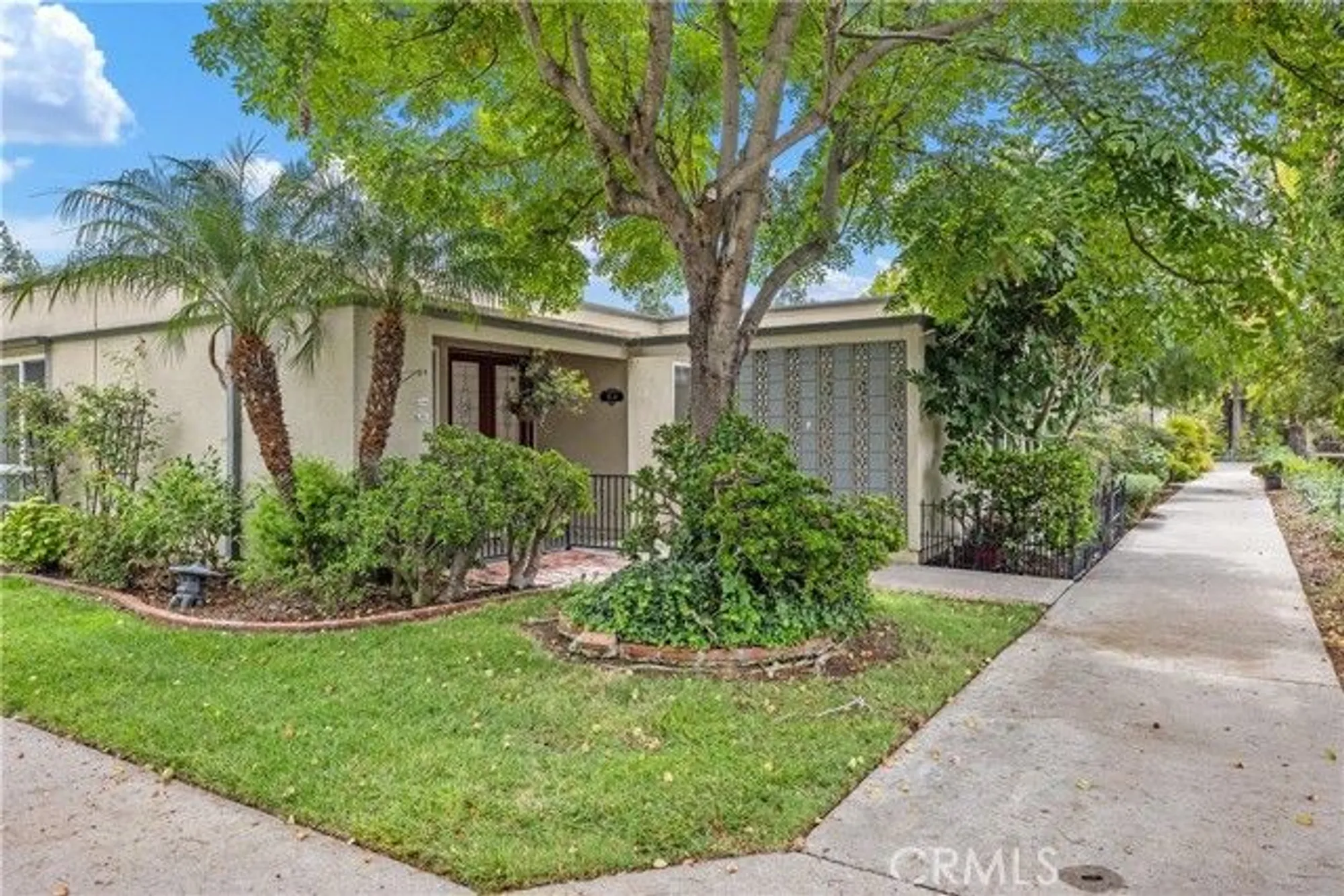 Property Slideshow image 22 of 51 | 111 via estrada d, Laguna Woods, CA, 92637