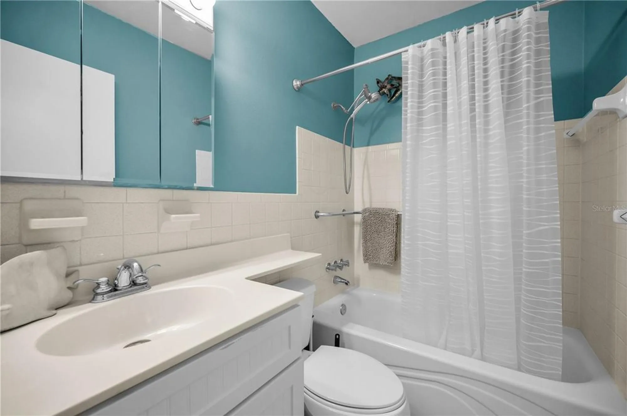 Property Slideshow image 24 of 74 | 2428 columbia dr 64, Clearwater, FL, 33763