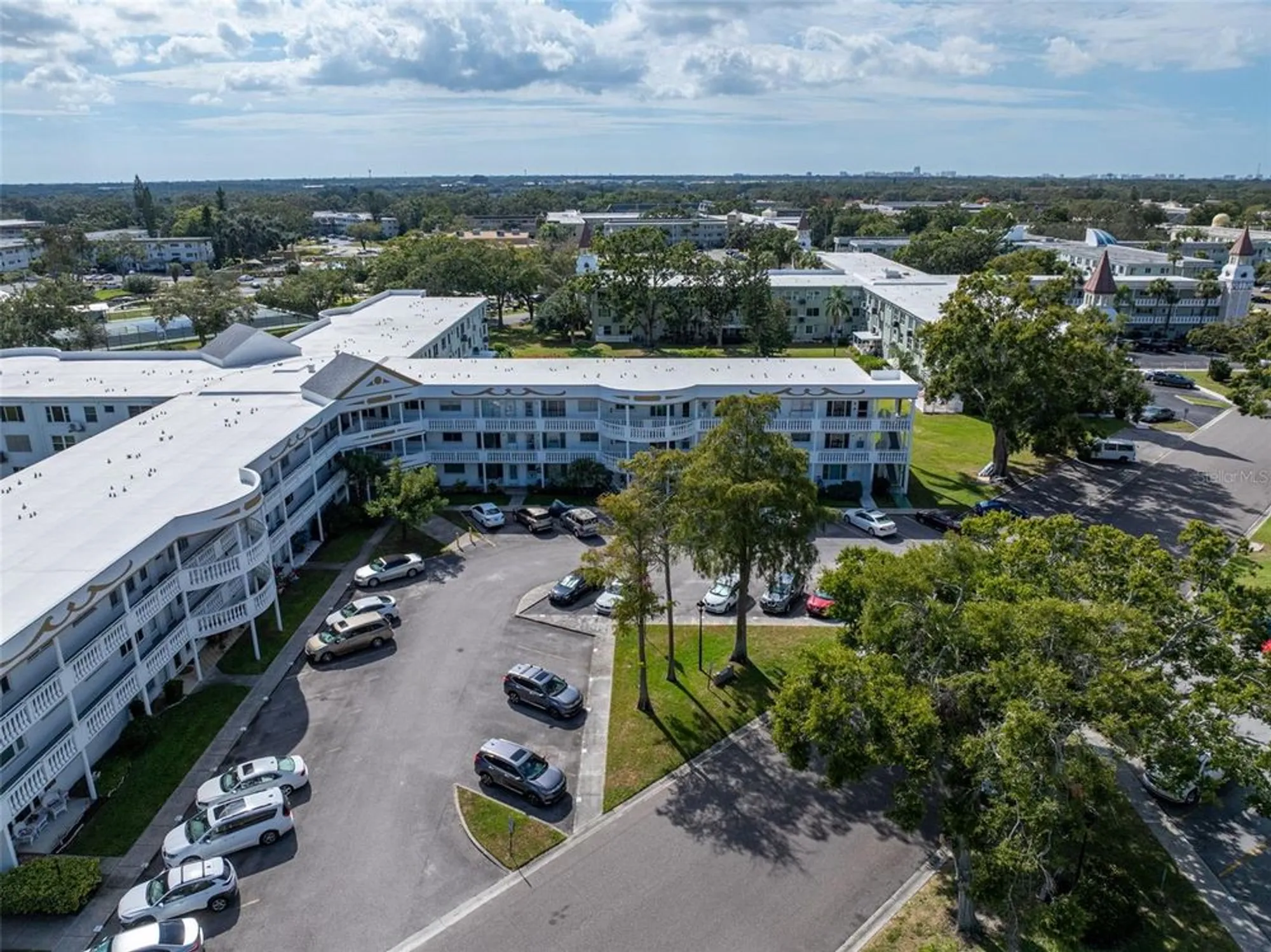 Property Slideshow image 21 of 43 | 2429 ecuadorian way 47, Clearwater, FL, 33763