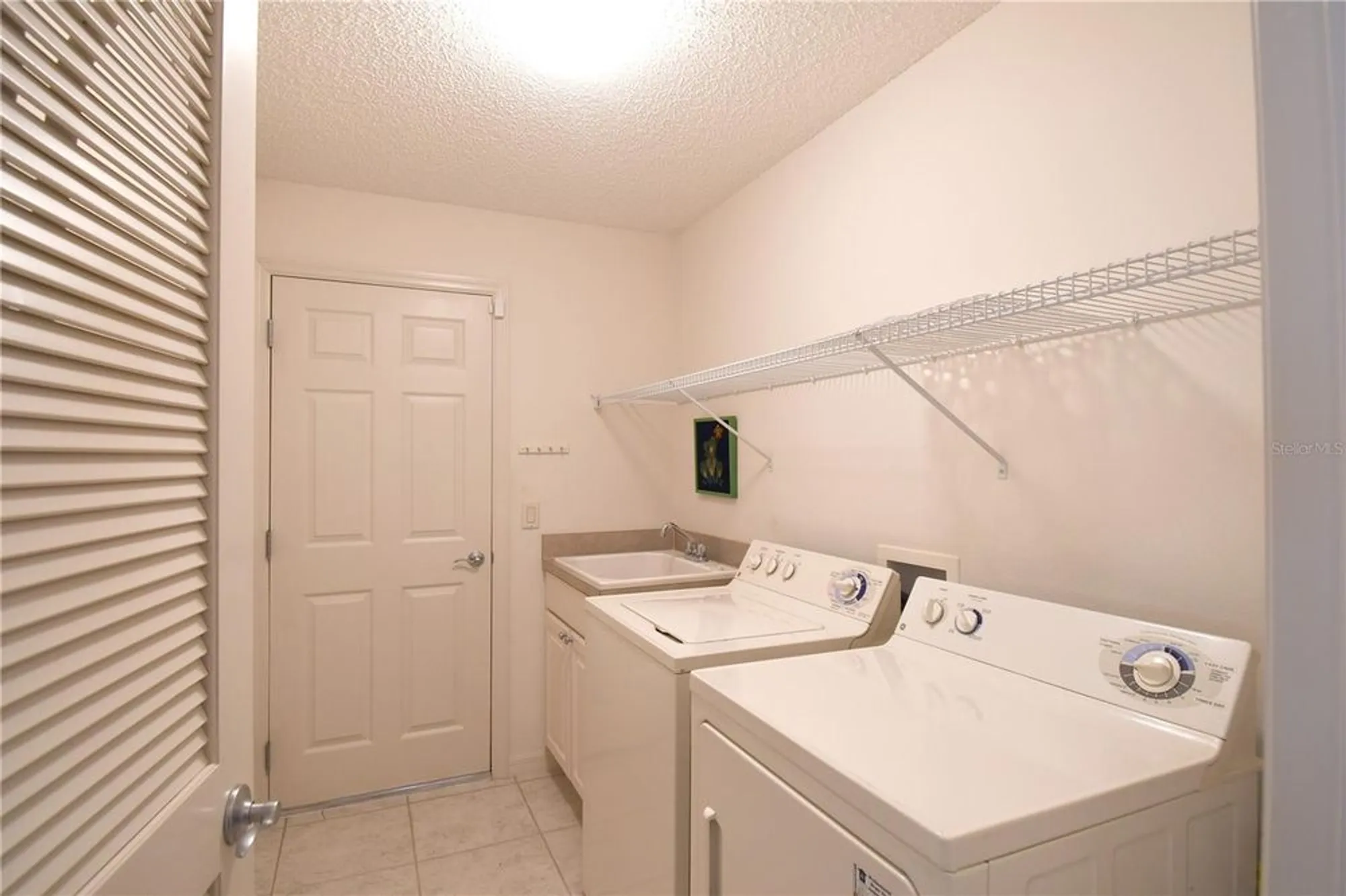 Property Slideshow image 17 of 22 | 2120 willow grove way, The Villages, FL, 32162