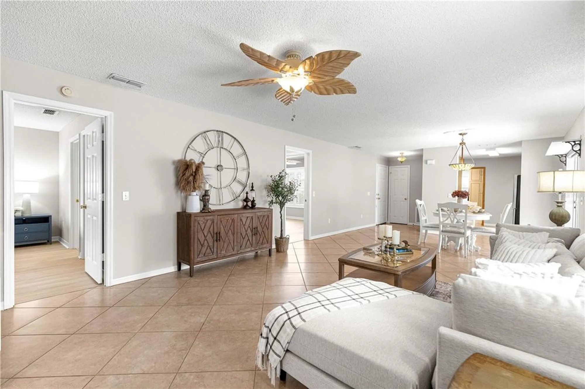 Property Slideshow image 12 of 42 | 748 hernandez dr, The Villages, FL, 32159
