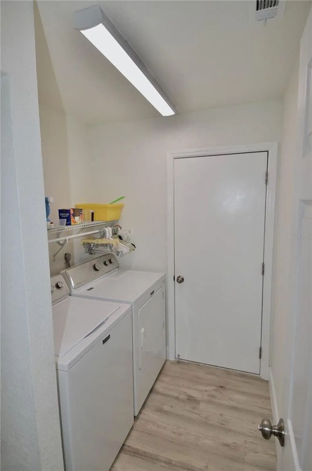 Property Slideshow image 11 of 77 | 611 paget dr, Venice, FL, 34293