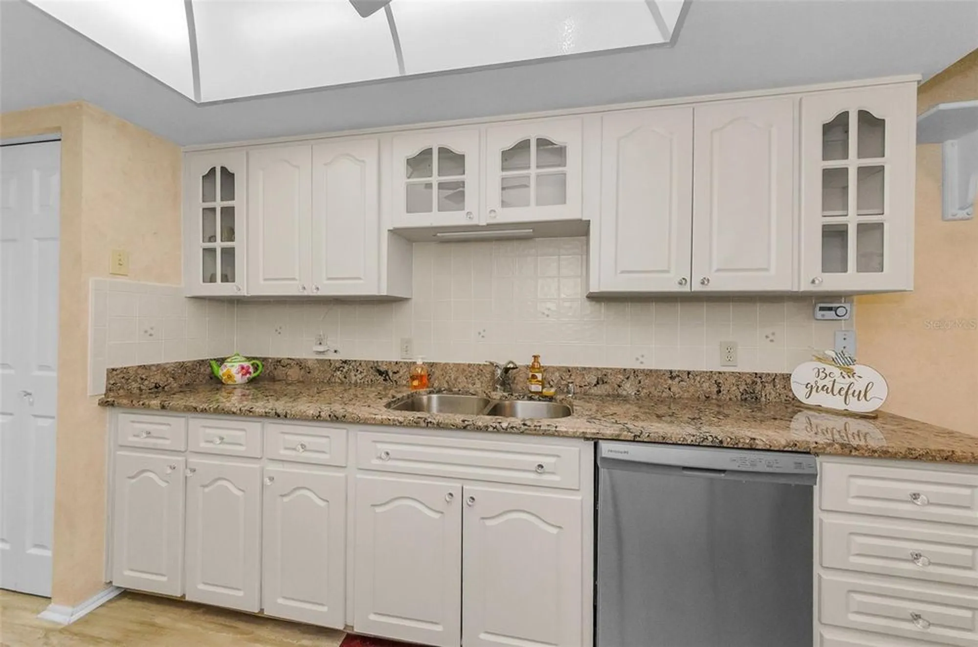 Property Slideshow image 16 of 41 | 11516 versailles ln, Port Richey, FL, 34668