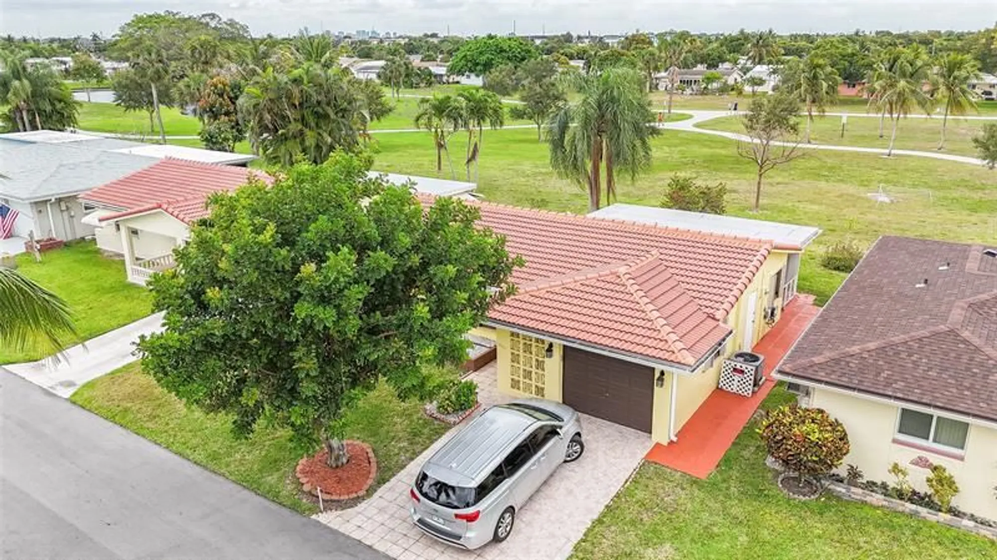 Property Slideshow image 49 of 55 | 4510 nw 45th ct, Tamarac, FL, 33319