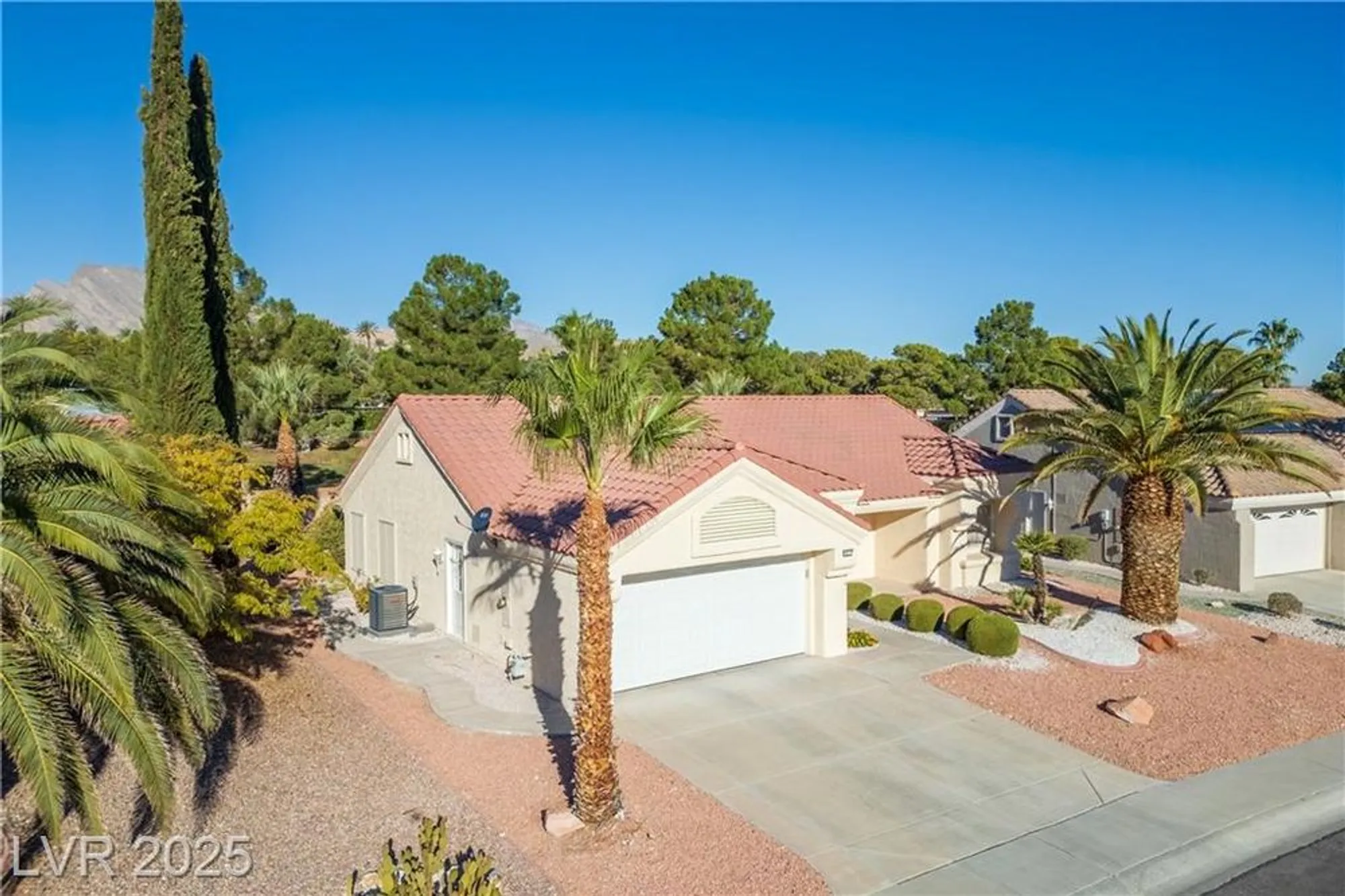 Property Slideshow image 24 of 27 | 2413 totem pole ct, Las Vegas, NV, 89134