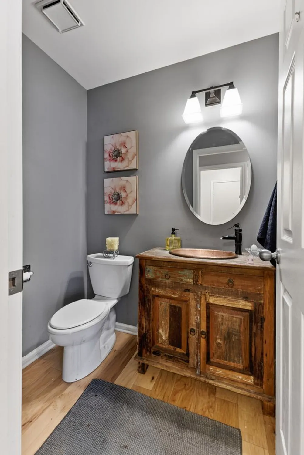 Property Slideshow image 8 of 26 | 748 shoreline rd, Lake Barrington, IL, 60010