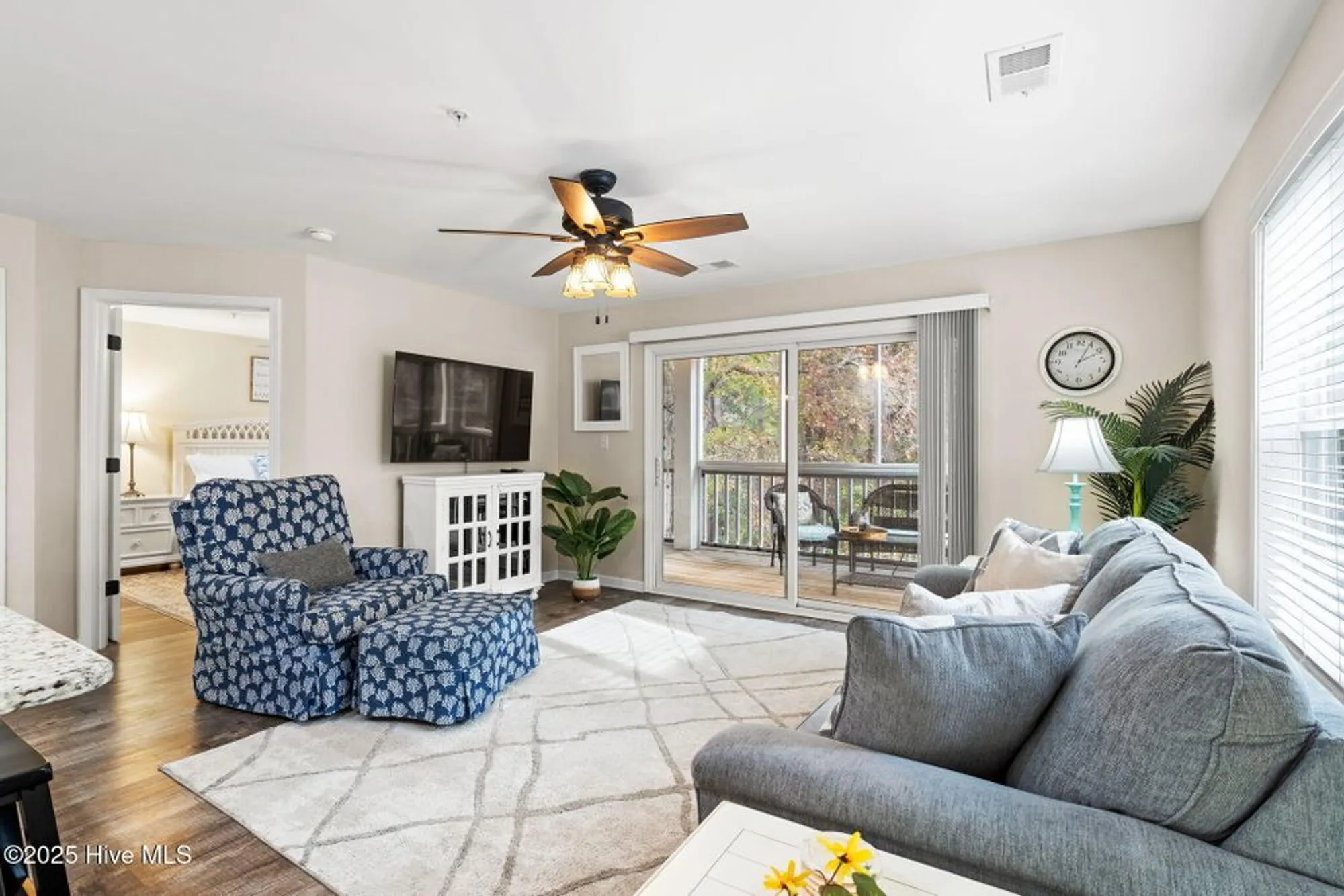 Property Slideshow image 13 of 75 | 3350 club villa dr 2104, Southport, NC, 28461