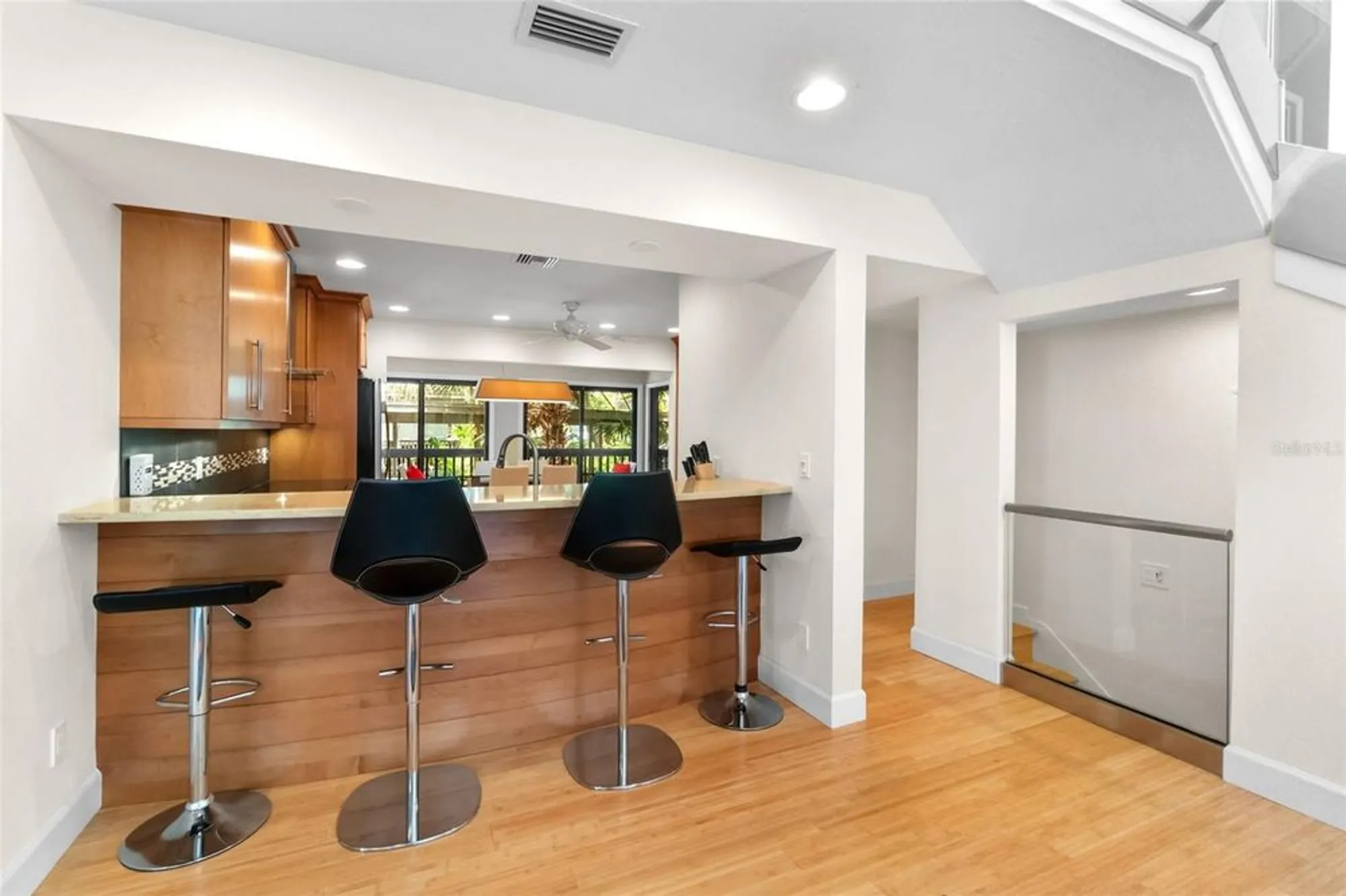 Property Slideshow image 8 of 69 | 1347 landings dr 6, Sarasota, FL, 34231