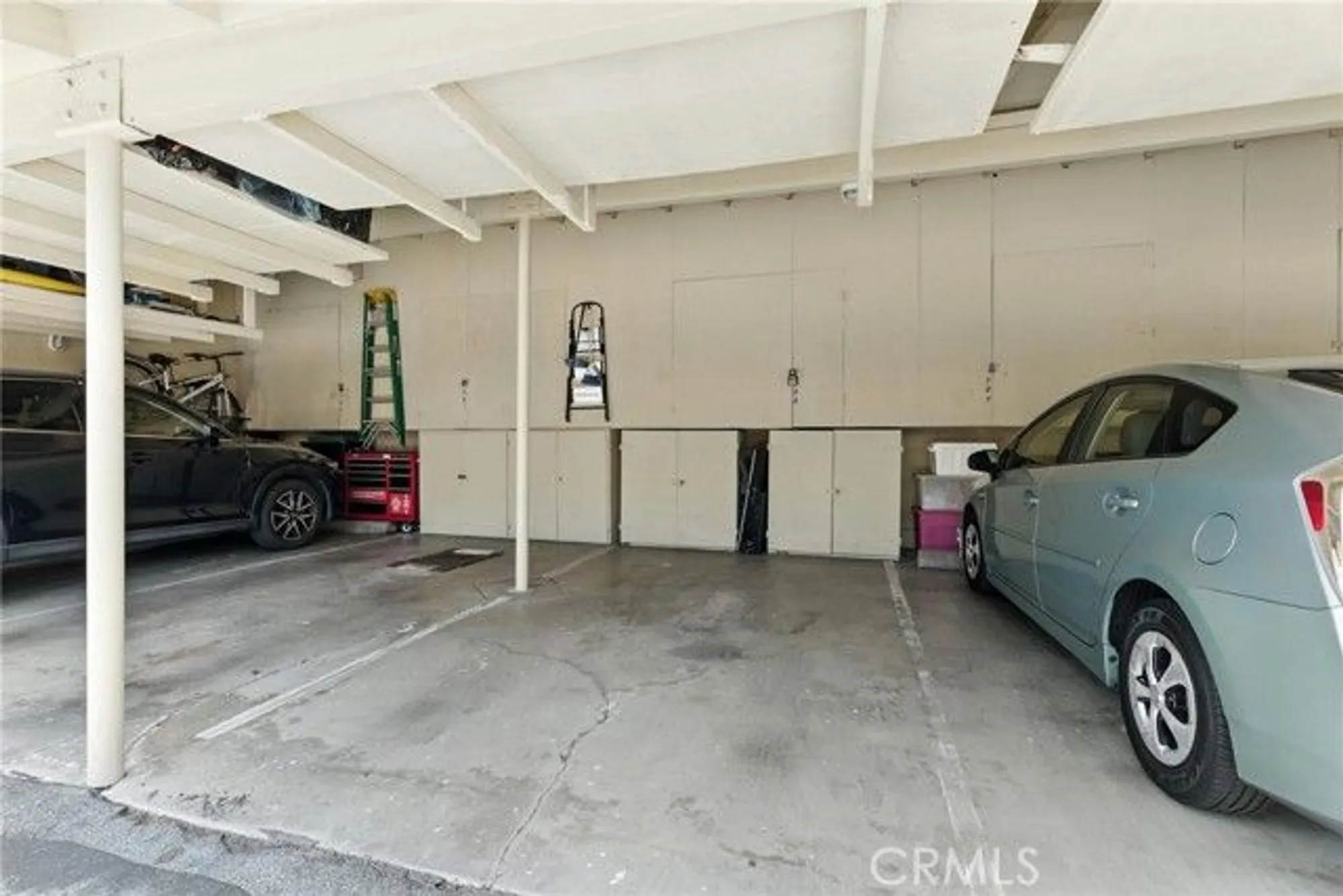 Property Slideshow image 26 of 53 | 26745 oak crossing rd d, Newhall, CA, 91321