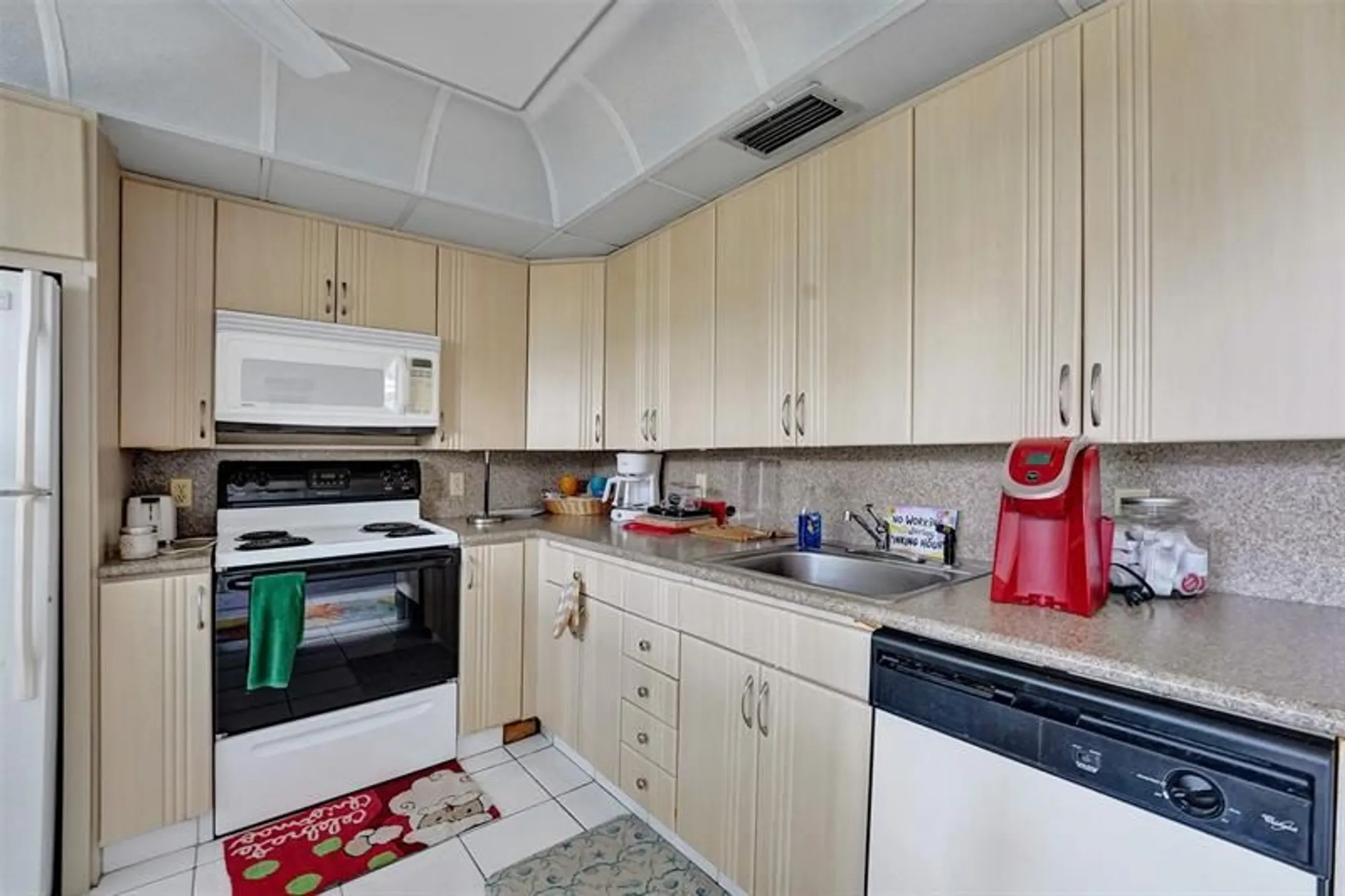 Property Slideshow image 7 of 48 | 2505 antigua ter l3, Coconut Creek, FL, 33066