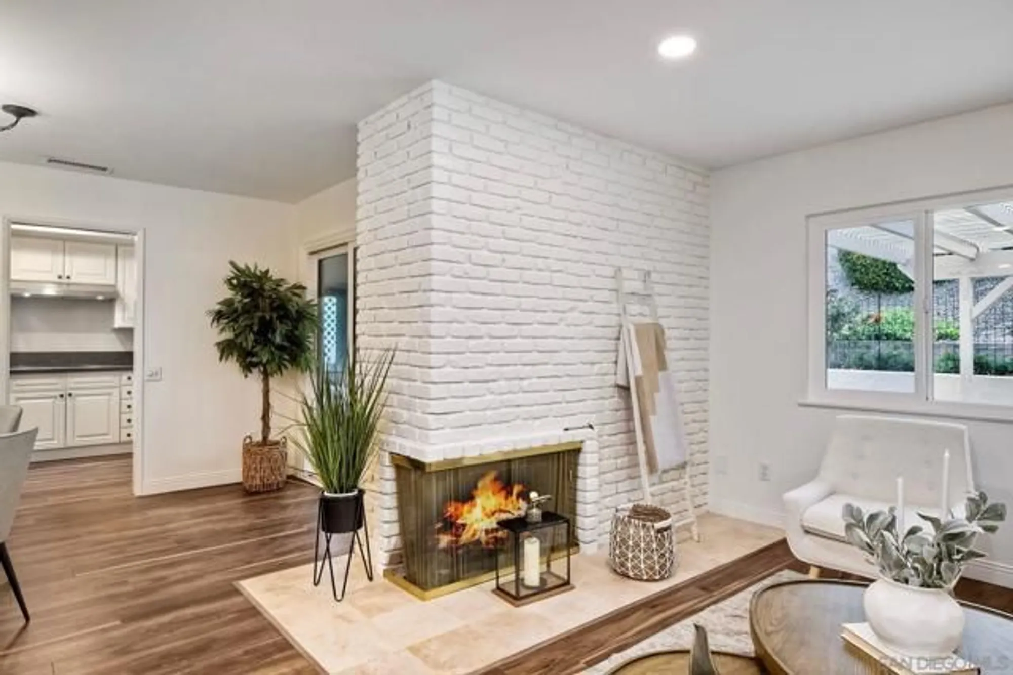 Property Slideshow image 8 of 42 | 12085 calle de maria, San Diego, CA, 92128