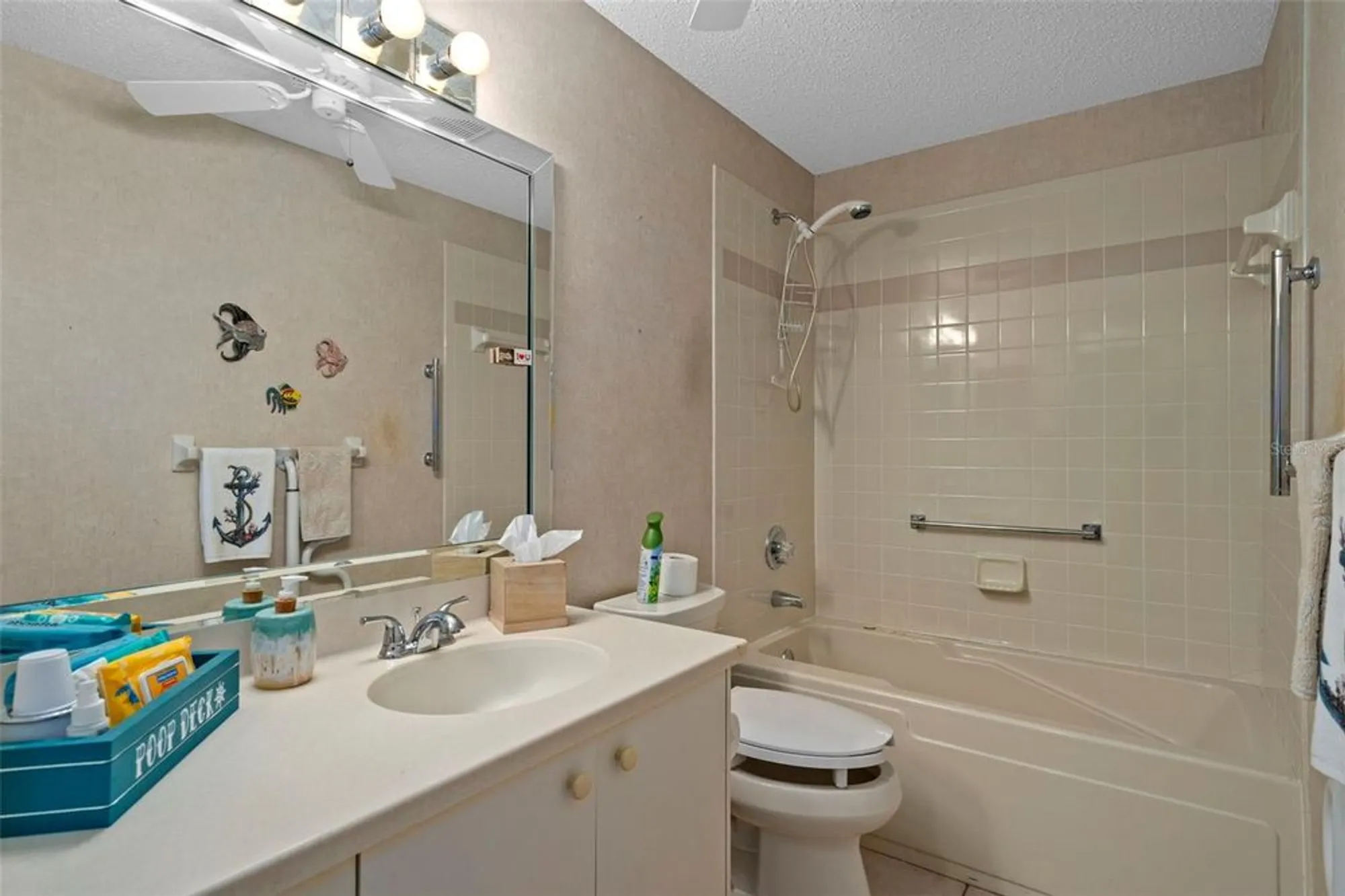 Property Slideshow image 23 of 41 | 2102 springmeadow dr, Spring Hill, FL, 34606