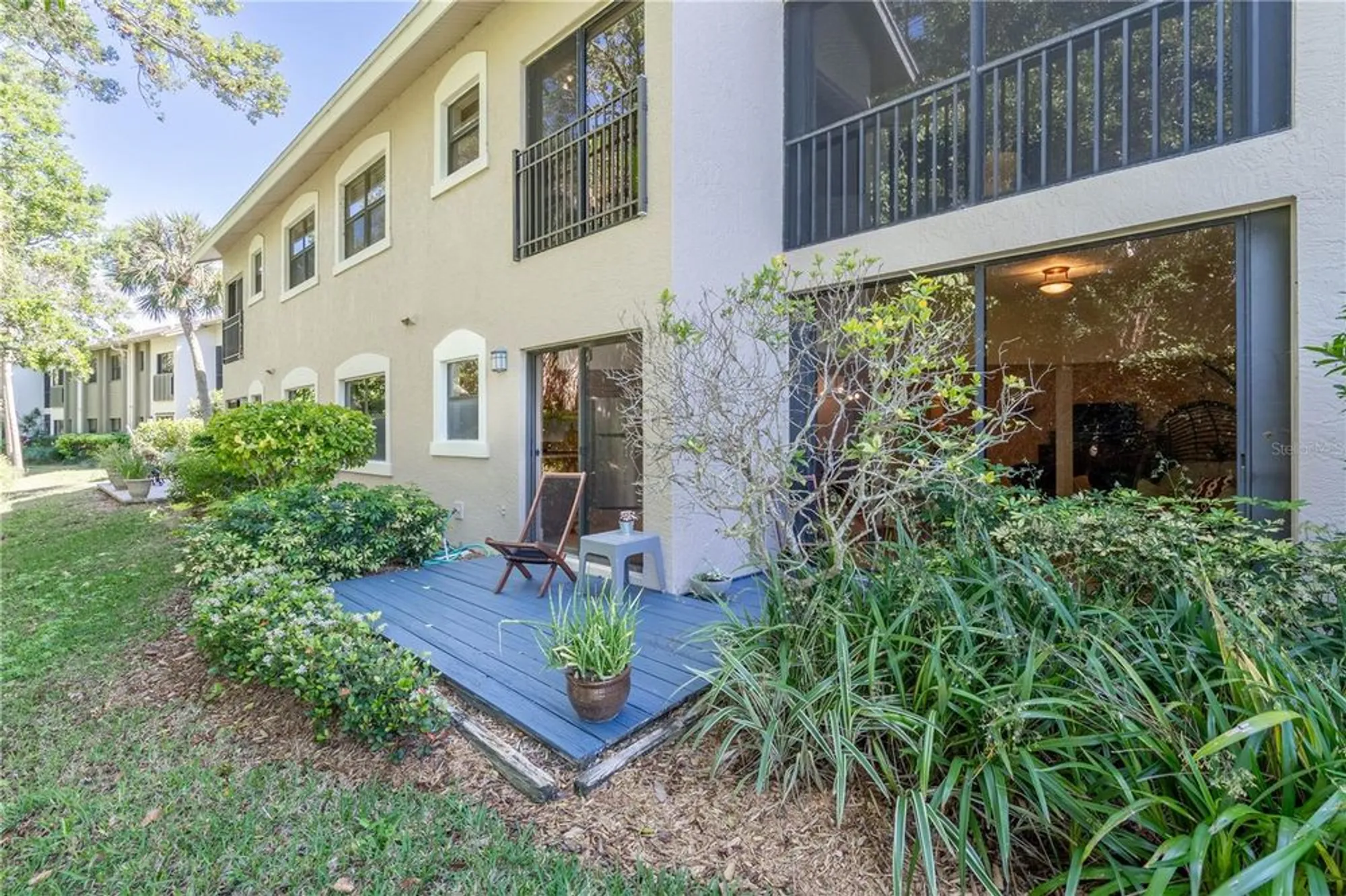 Property Slideshow image 17 of 44 | 1720 starling dr 103, Sarasota, FL, 34231