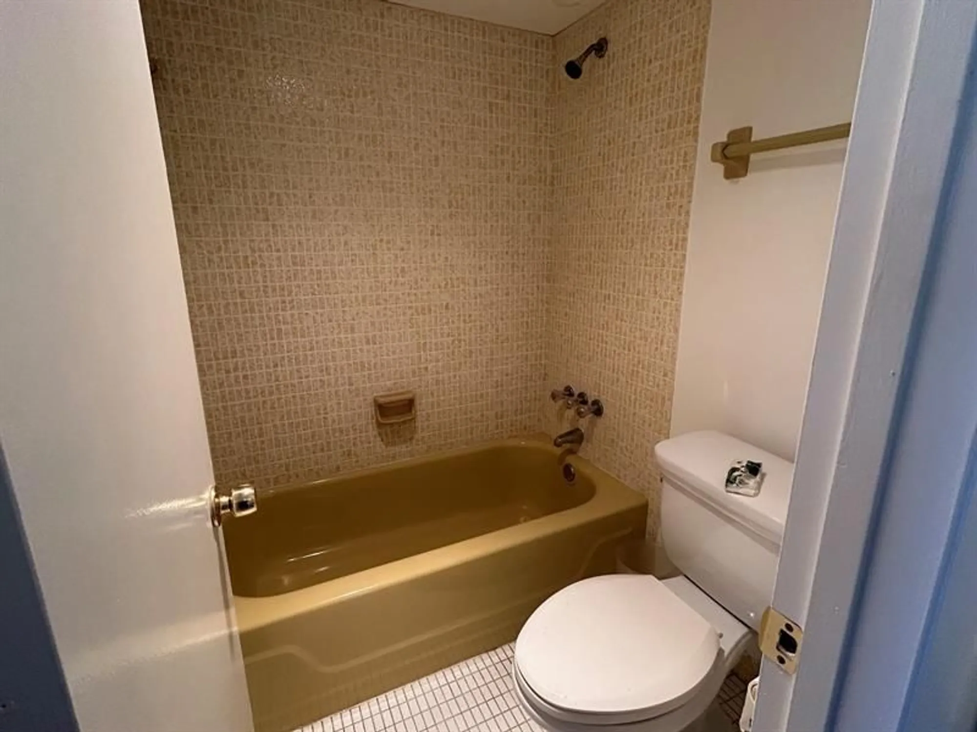 Property Slideshow image 16 of 21 | 7877 golf circle dr 211, Margate, FL, 33063