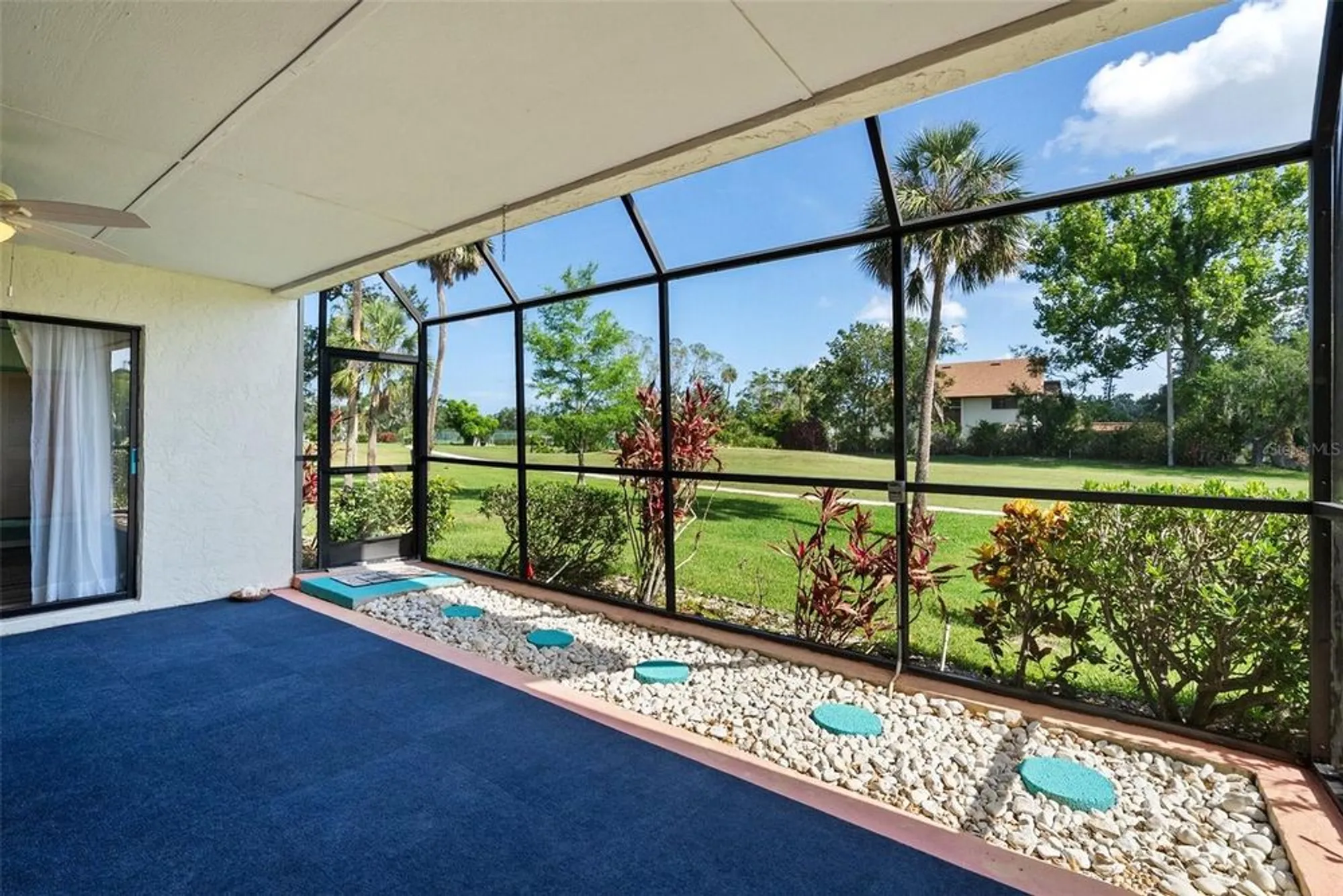 Property Slideshow image 5 of 50 | 6061 fairway ln 1411, Bradenton, FL, 34210