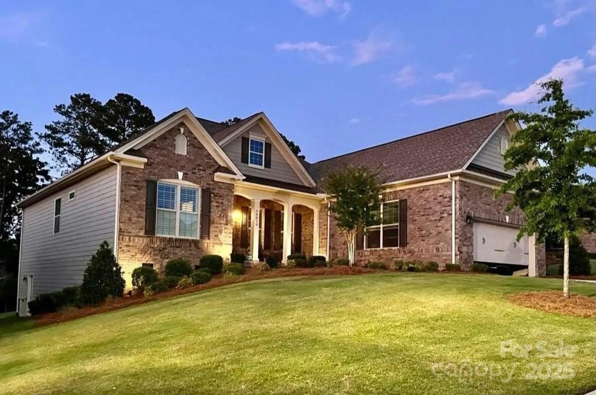 Property Slideshow image 3 of 48 | 16010 vale ridge dr, Charlotte, NC, 28278