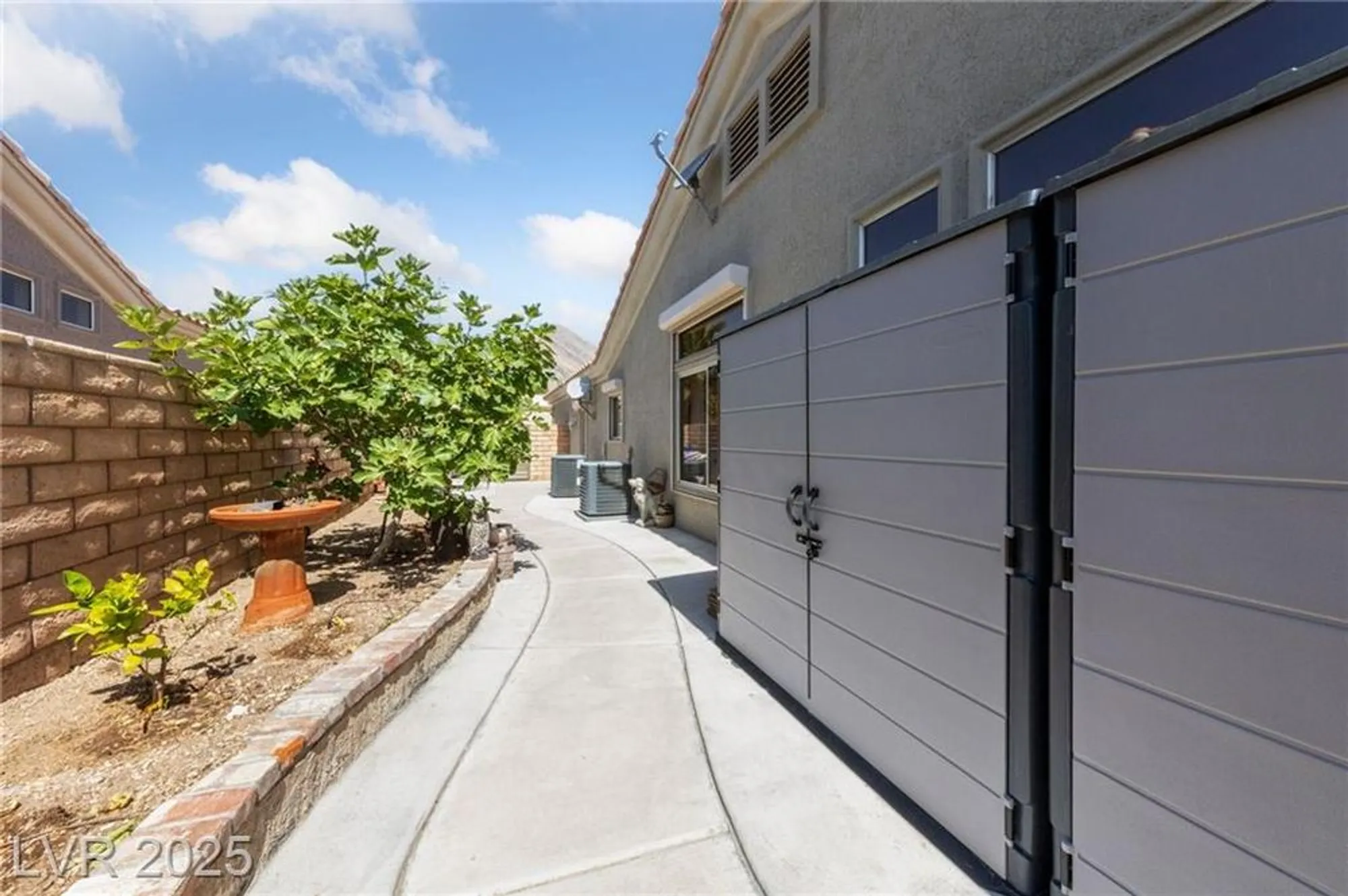Property Slideshow image 22 of 69 | 2616 faiss dr, Las Vegas, NV, 89134