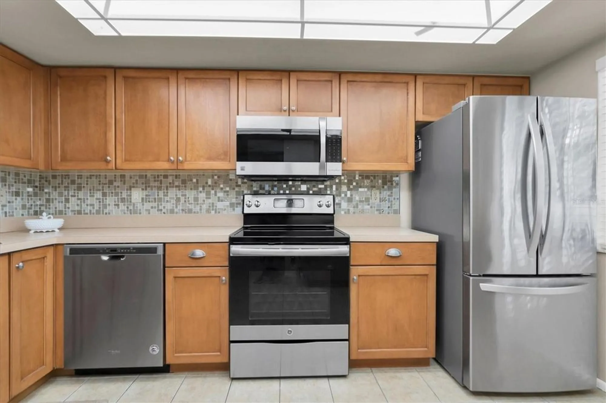 Property Slideshow image 11 of 38 | 11311 dollar lake dr apt 6, Port Richey, FL, 34668
