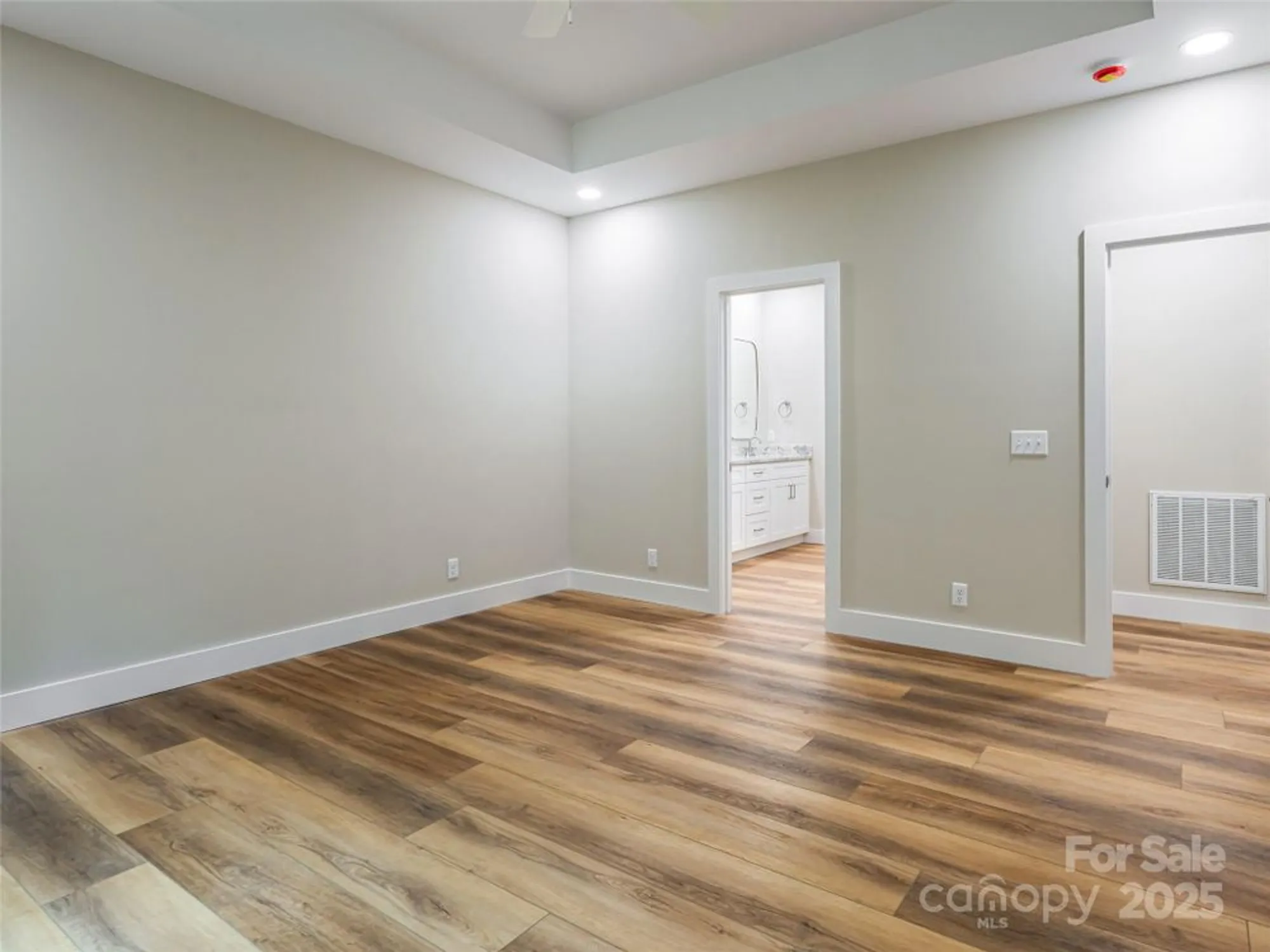 Property Slideshow image 27 of 48 | 281 carriage crest dr, Hendersonville, NC, 28791