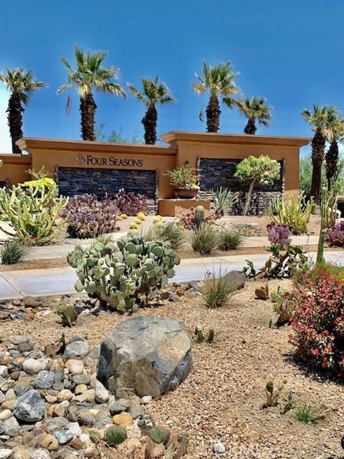 Property Slideshow image 1 of 34 | 3647 savanna way, Palm Springs, CA, 92262