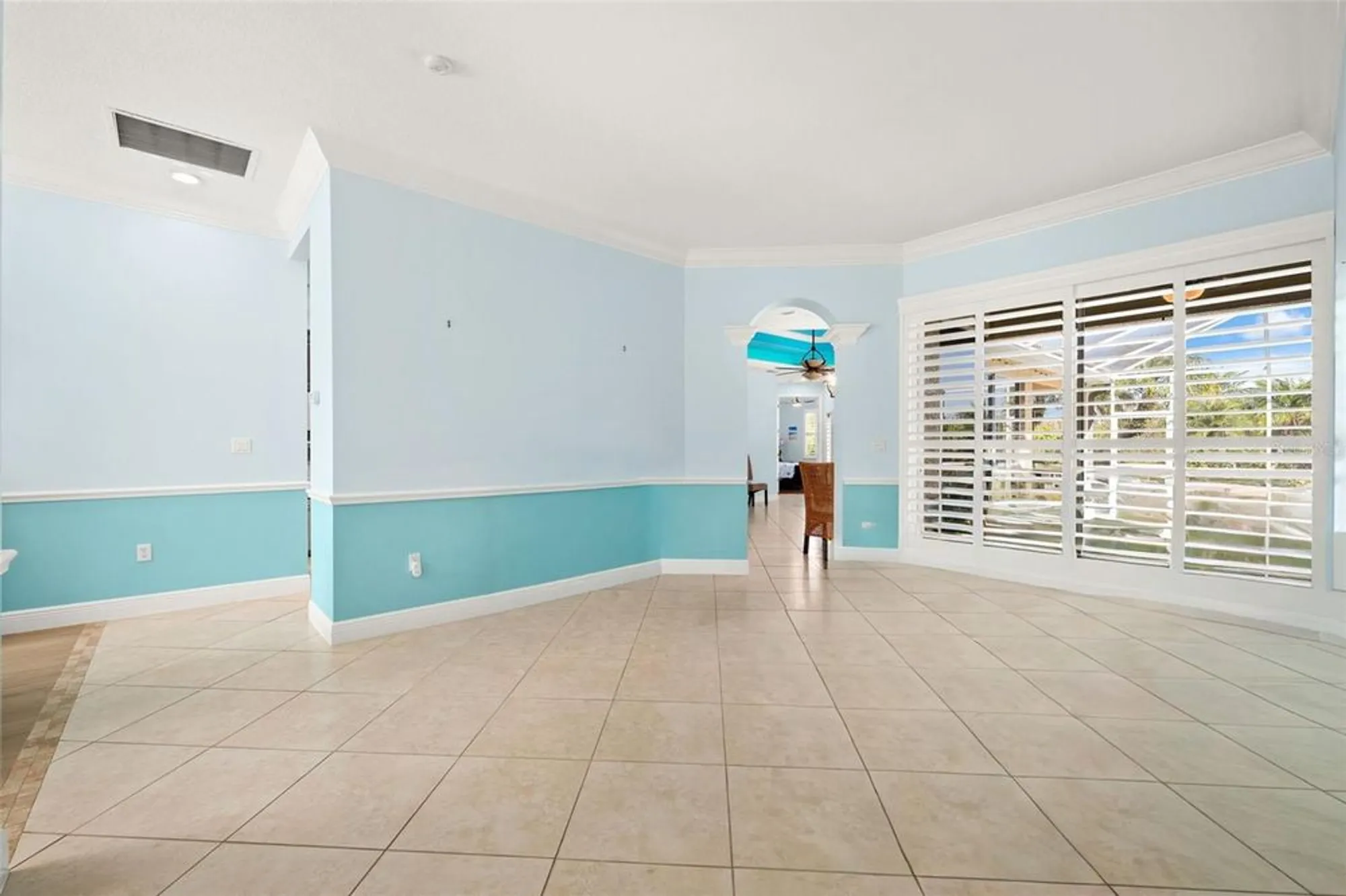 Property Slideshow image 7 of 52 | 6882 tailfeather way, Bradenton, FL, 34203