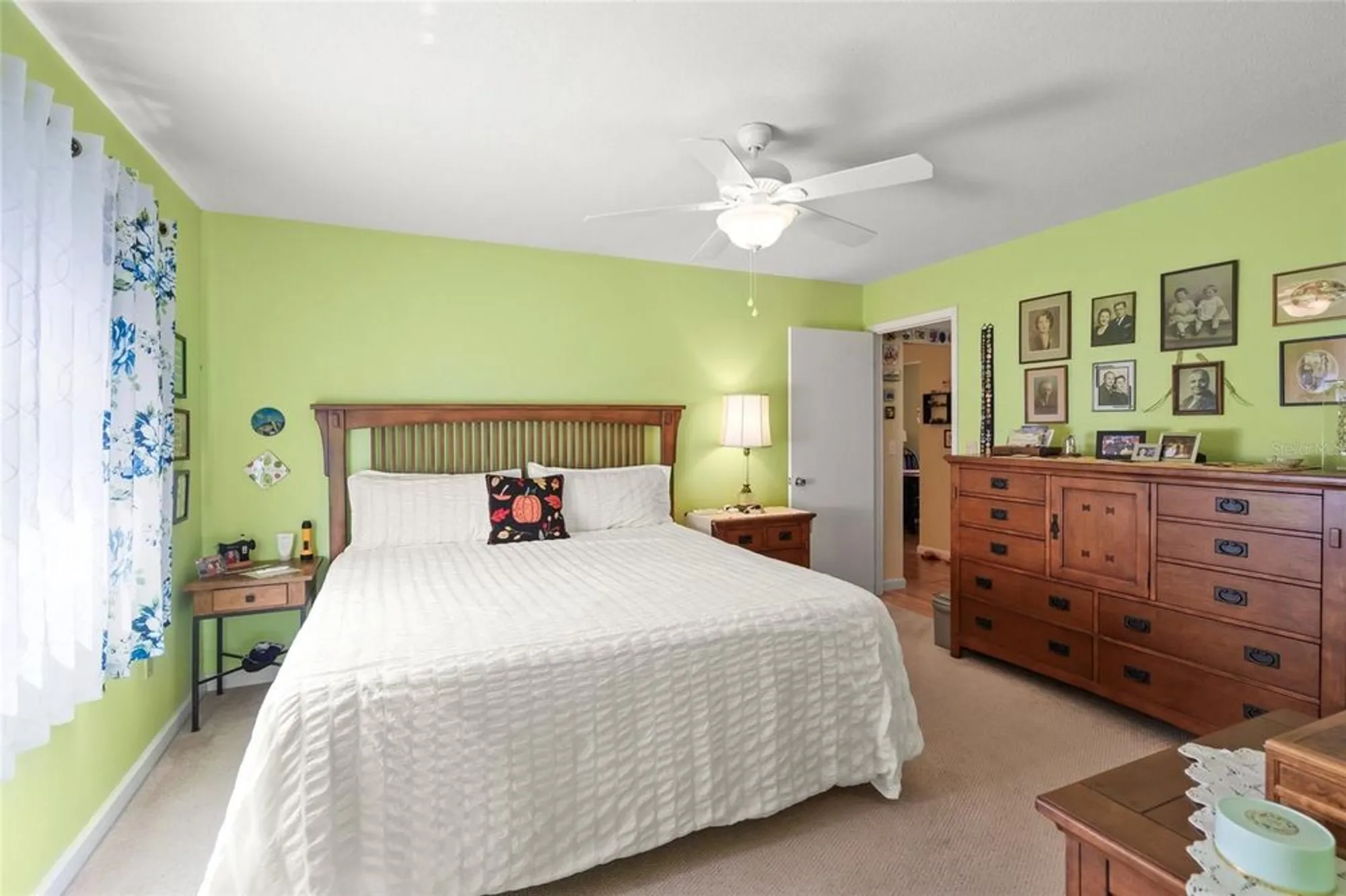 Property Slideshow image 21 of 41 | 1325 glen oaks dr 133, Sarasota, FL, 34232