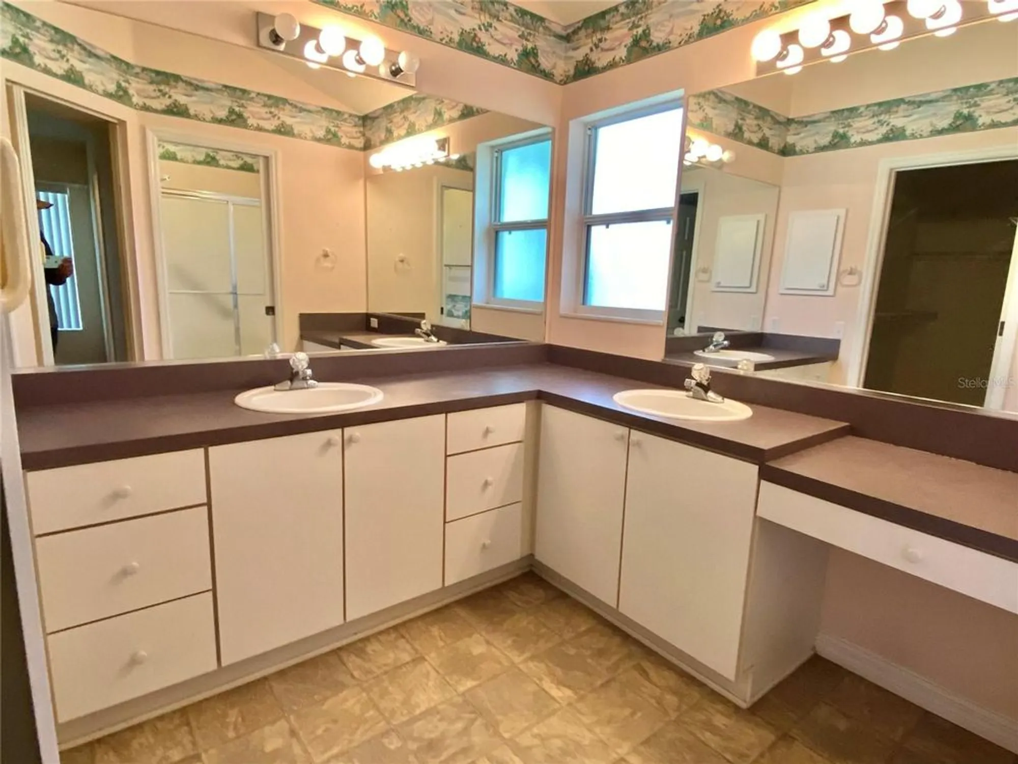 Property Slideshow image 33 of 43 | 144 costa mesa dr, Lady Lake, FL, 32159