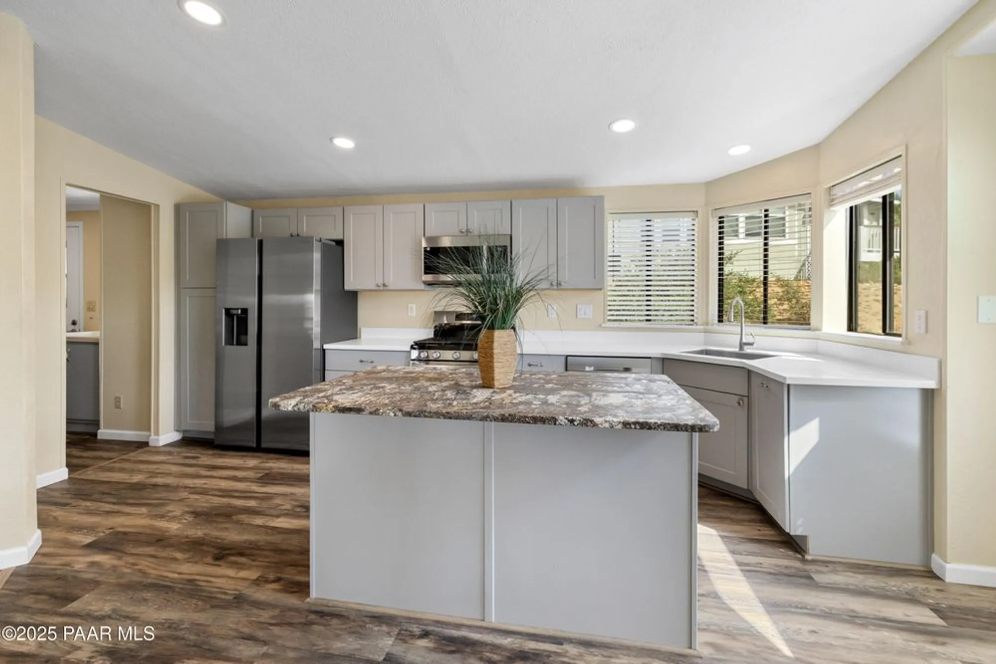 Property Slideshow image 12 of 48 | 1947 e mountain hollow dr, Prescott, AZ, 86301