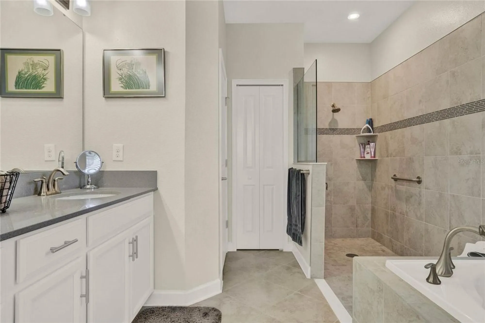 Property Slideshow image 21 of 59 | 3711 plymouth dr, Winter Haven, FL, 33884