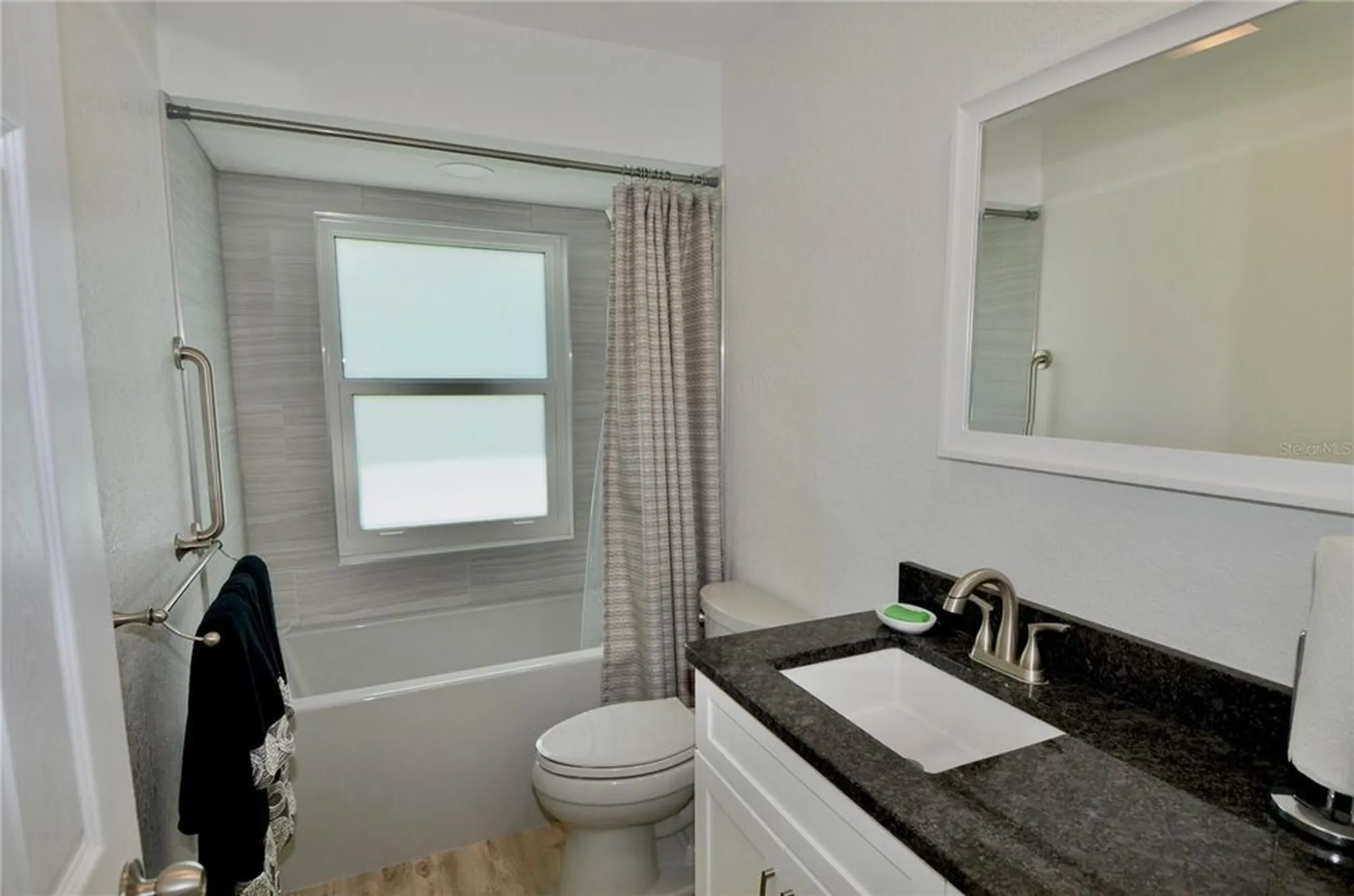 Property Slideshow image 35 of 77 | 611 paget dr, Venice, FL, 34293