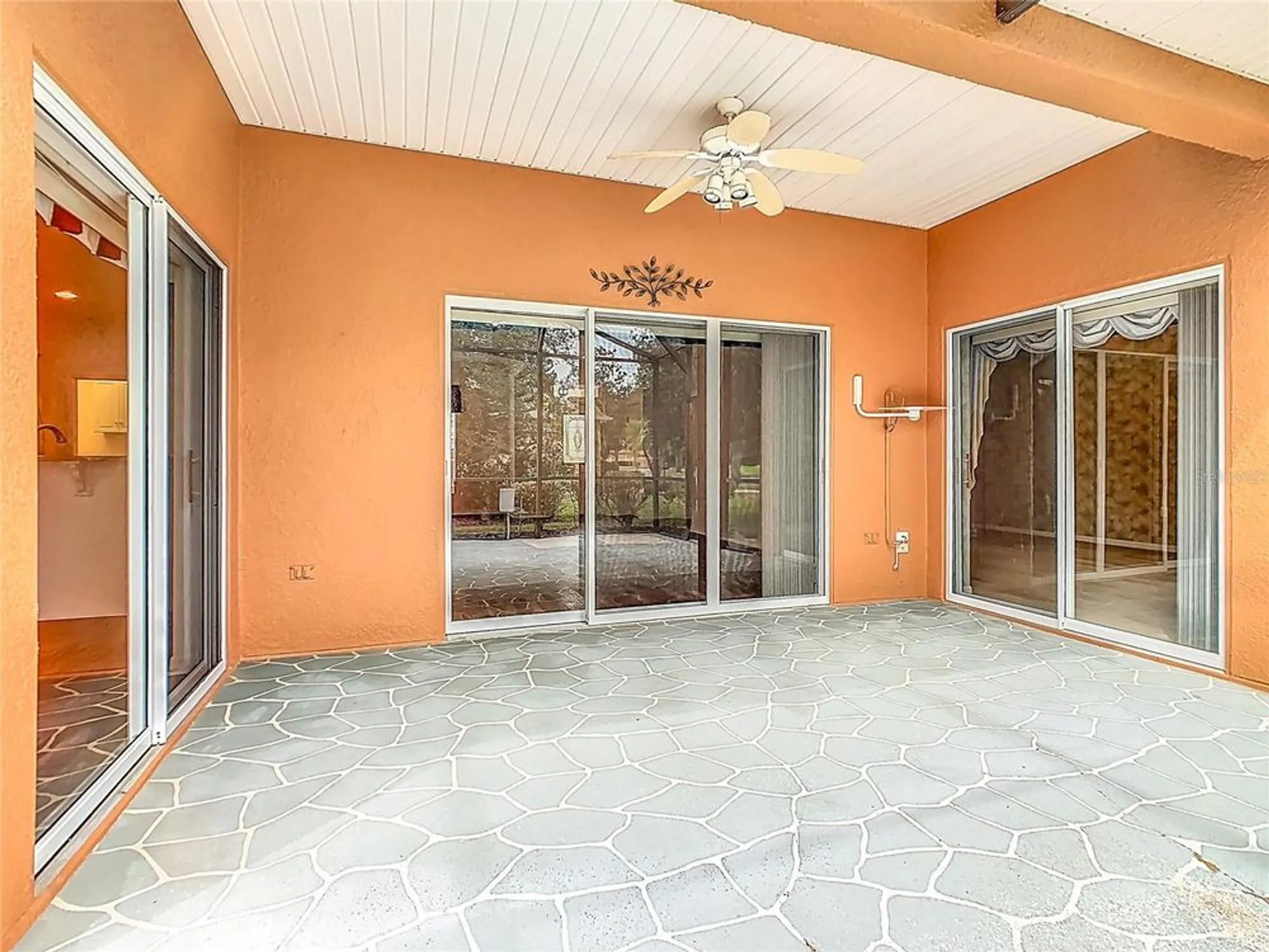 Property Slideshow image 39 of 50 | 525 shorehaven dr, Poinciana, FL, 34759