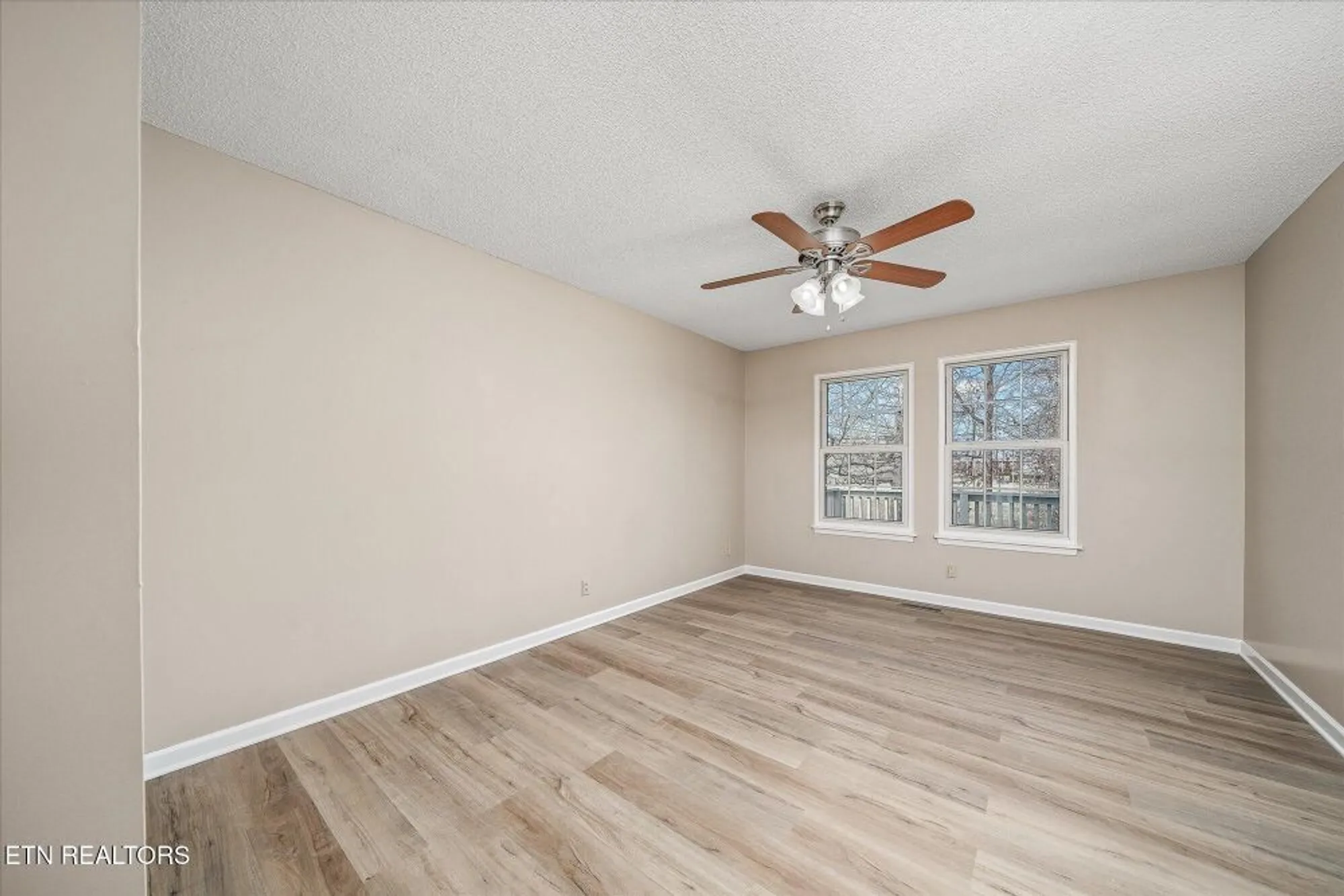 Property Slideshow image 21 of 48 | 112 gilford ter, Crossville, TN, 38558