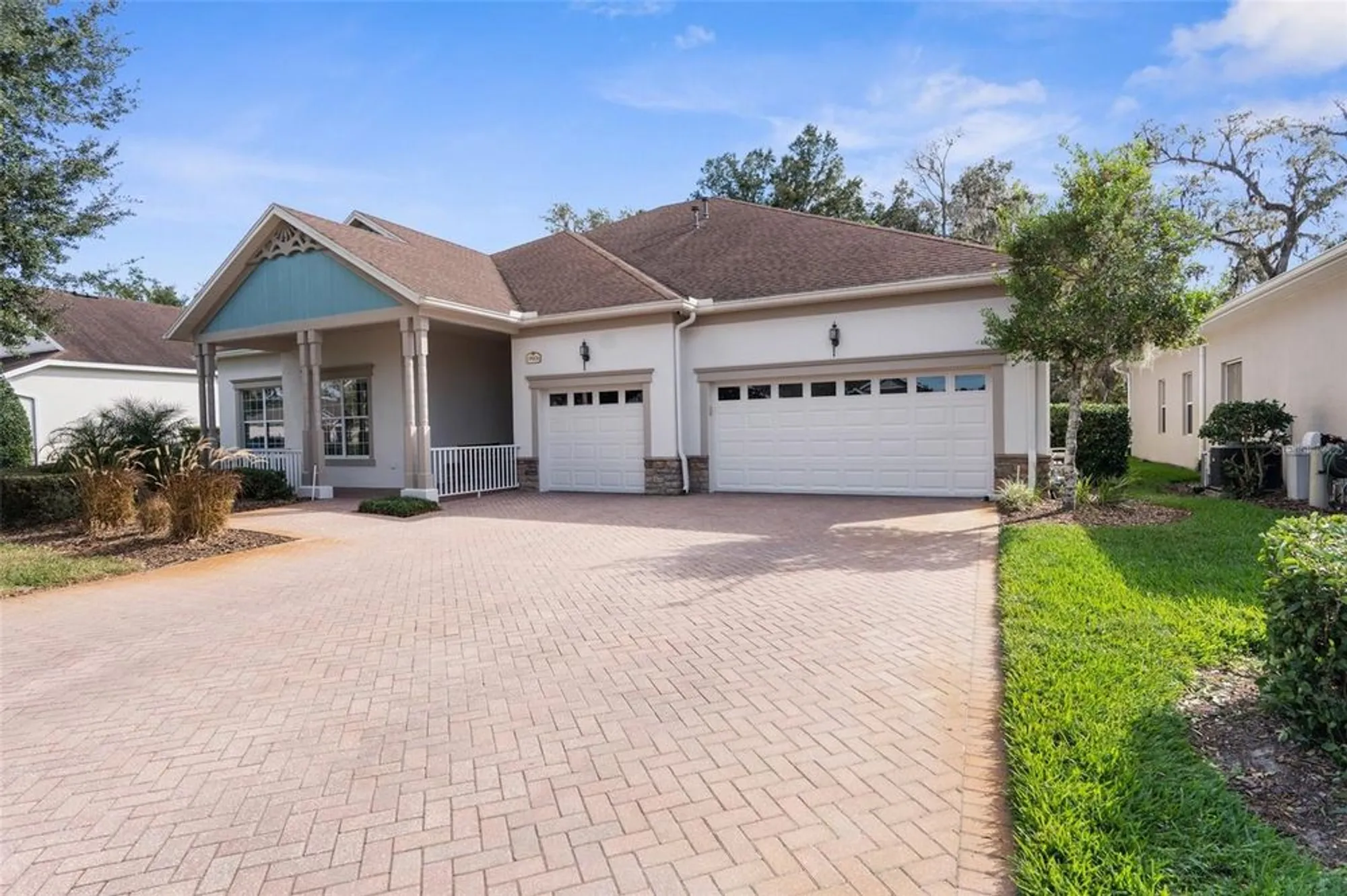 Property Slideshow image 3 of 58 | 19906 tattnall way, Brooksville, FL, 34601