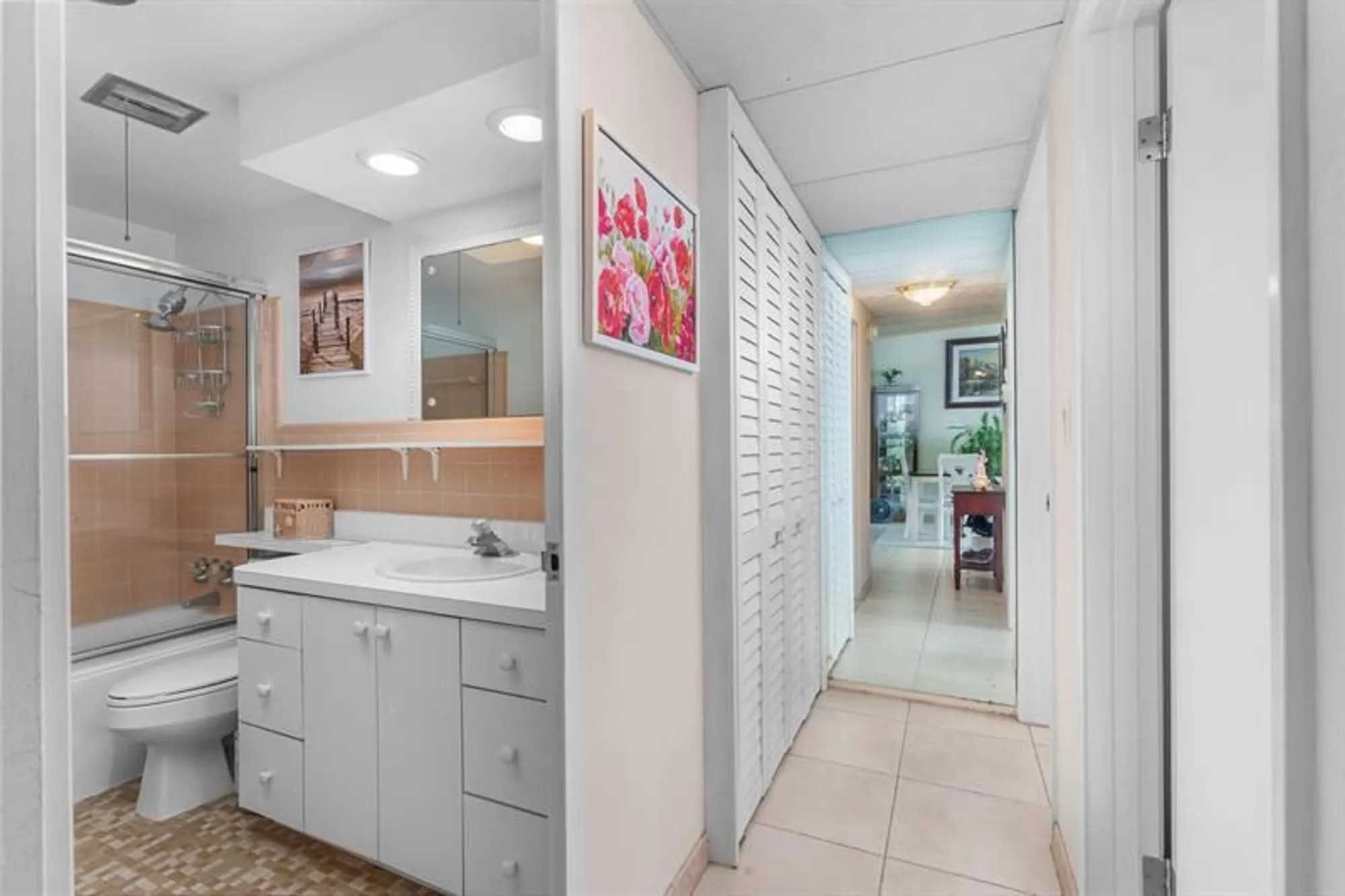Property Slideshow image 17 of 48 | 3233 ne 34th st apt 1207, Fort Lauderdale, FL, 33308