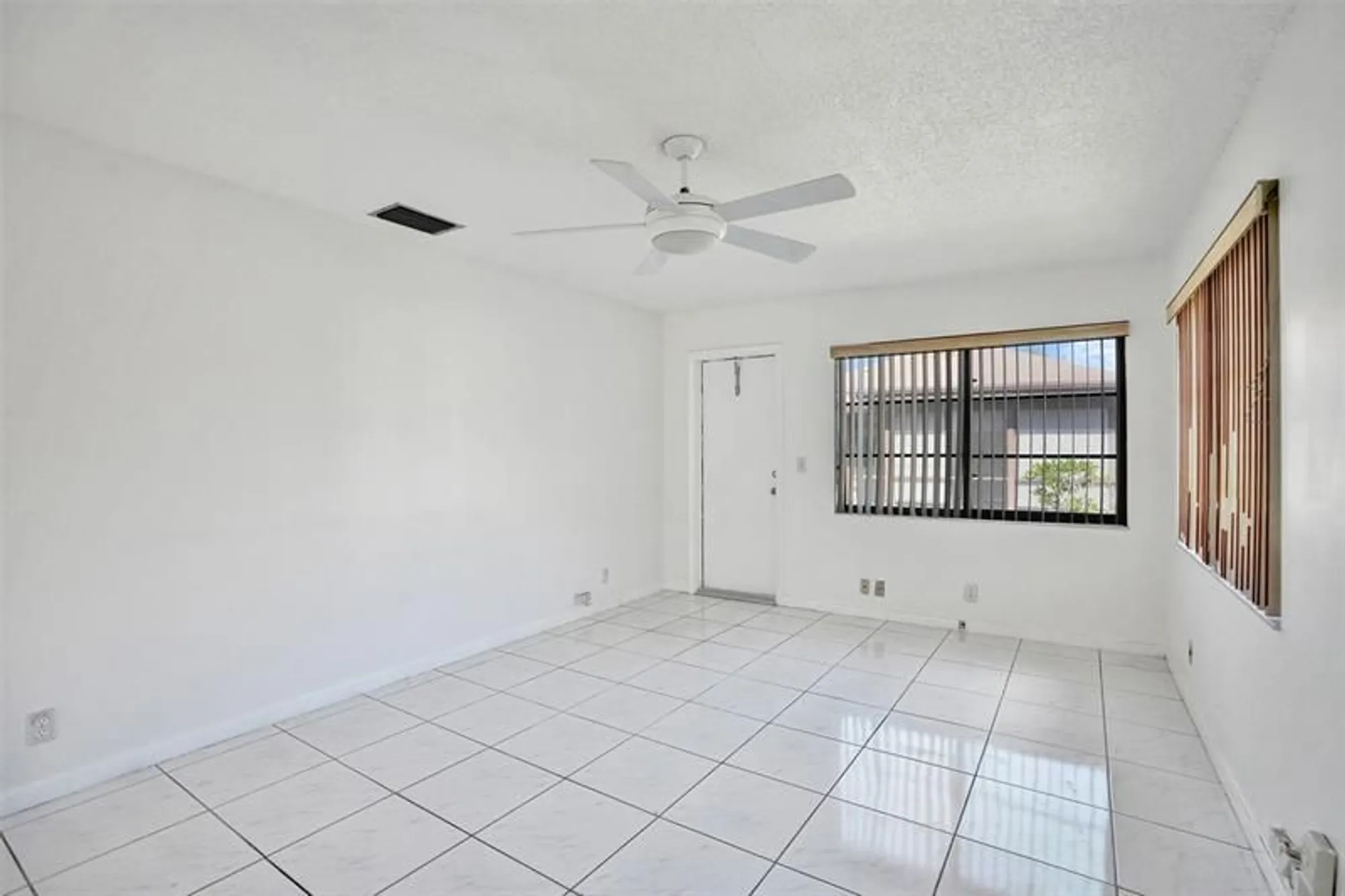 Property Slideshow image 18 of 68 | 2359 sw 16th dr, Deerfield Beach, FL, 33442