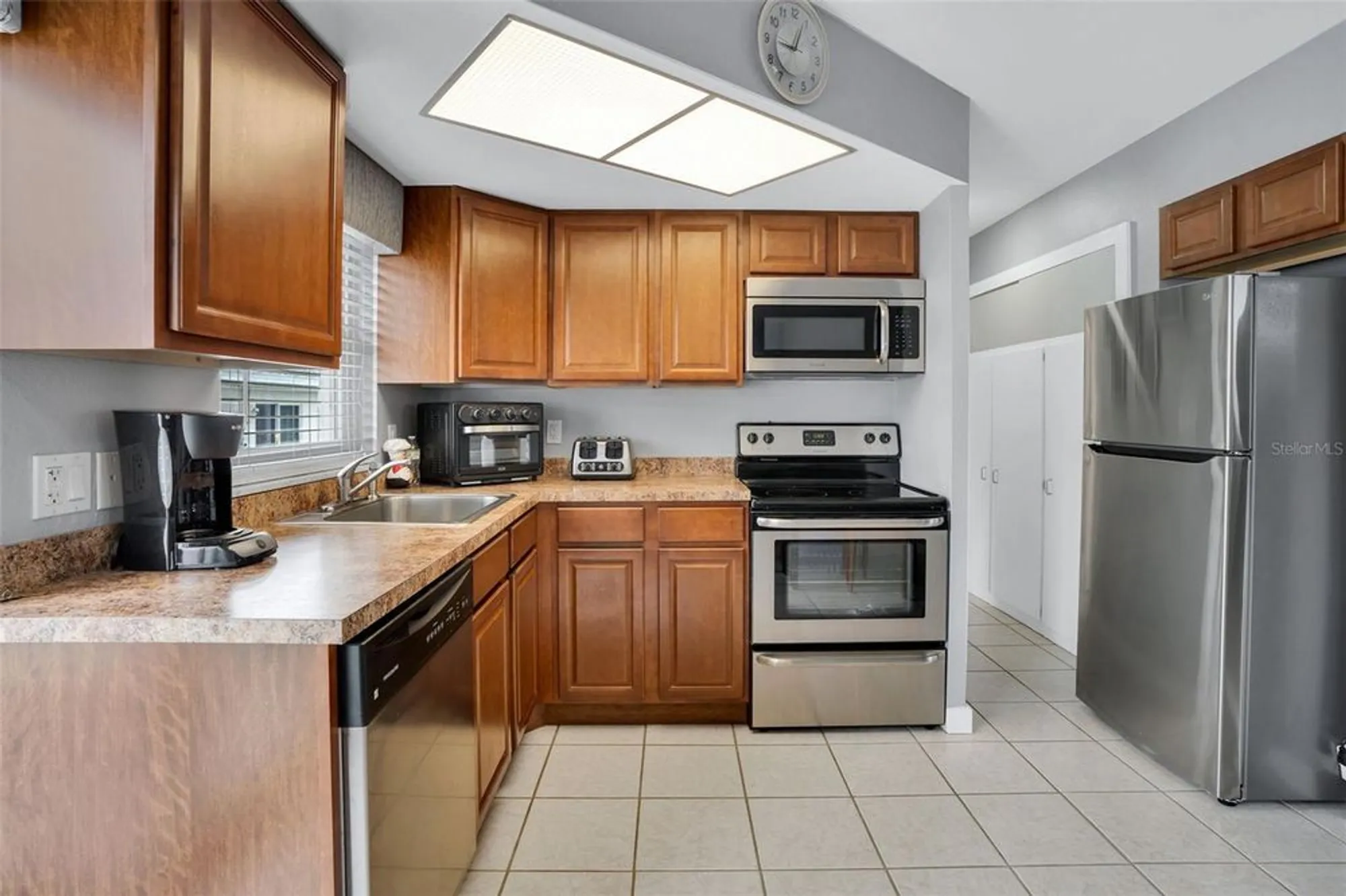 Property Slideshow image 11 of 27 | 12400 park blvd 206, Seminole, FL, 33772