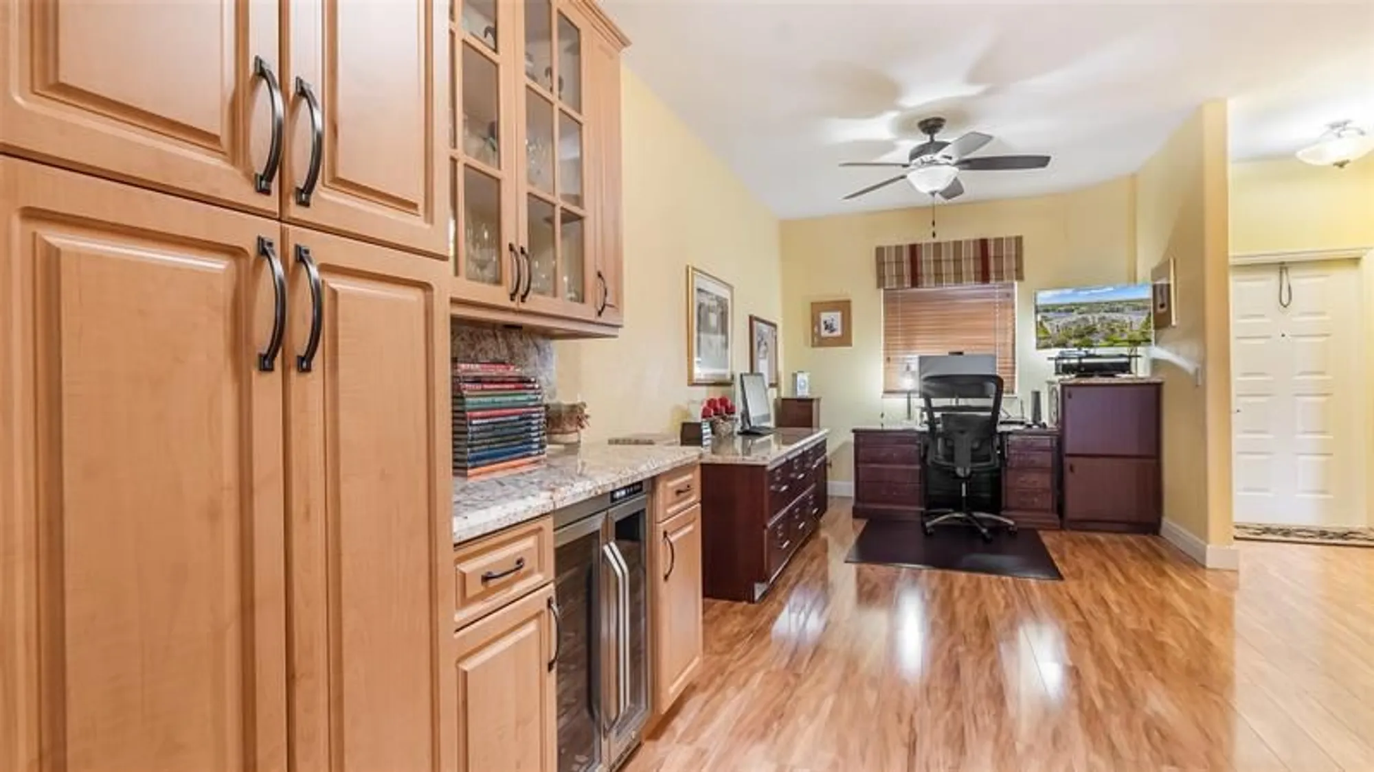 Property Slideshow image 7 of 35 | 7727 southampton ter 410, Tamarac, FL, 33321