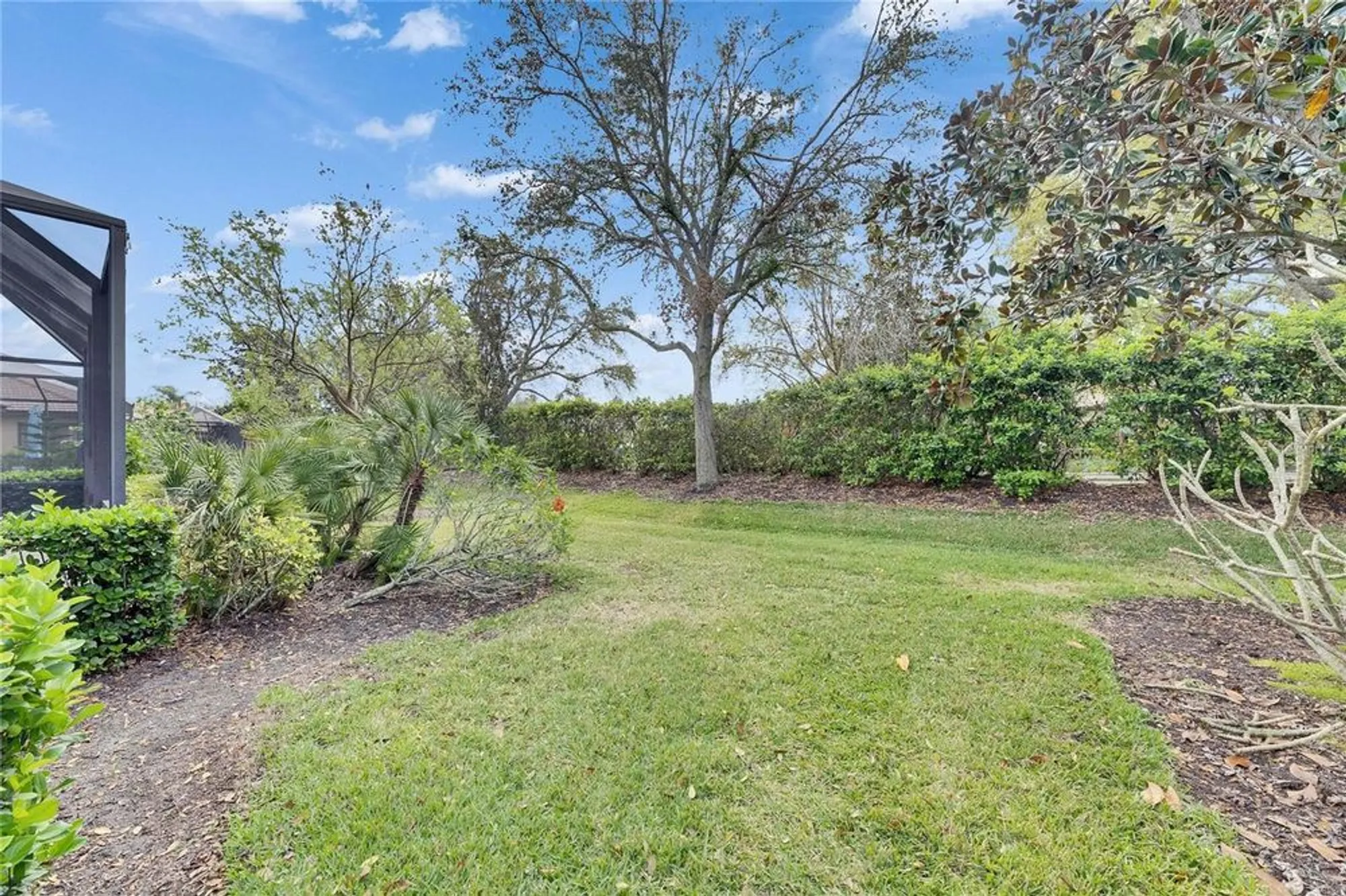 Property Slideshow image 54 of 97 | 144 silver falls dr, Apollo Beach, FL, 33572