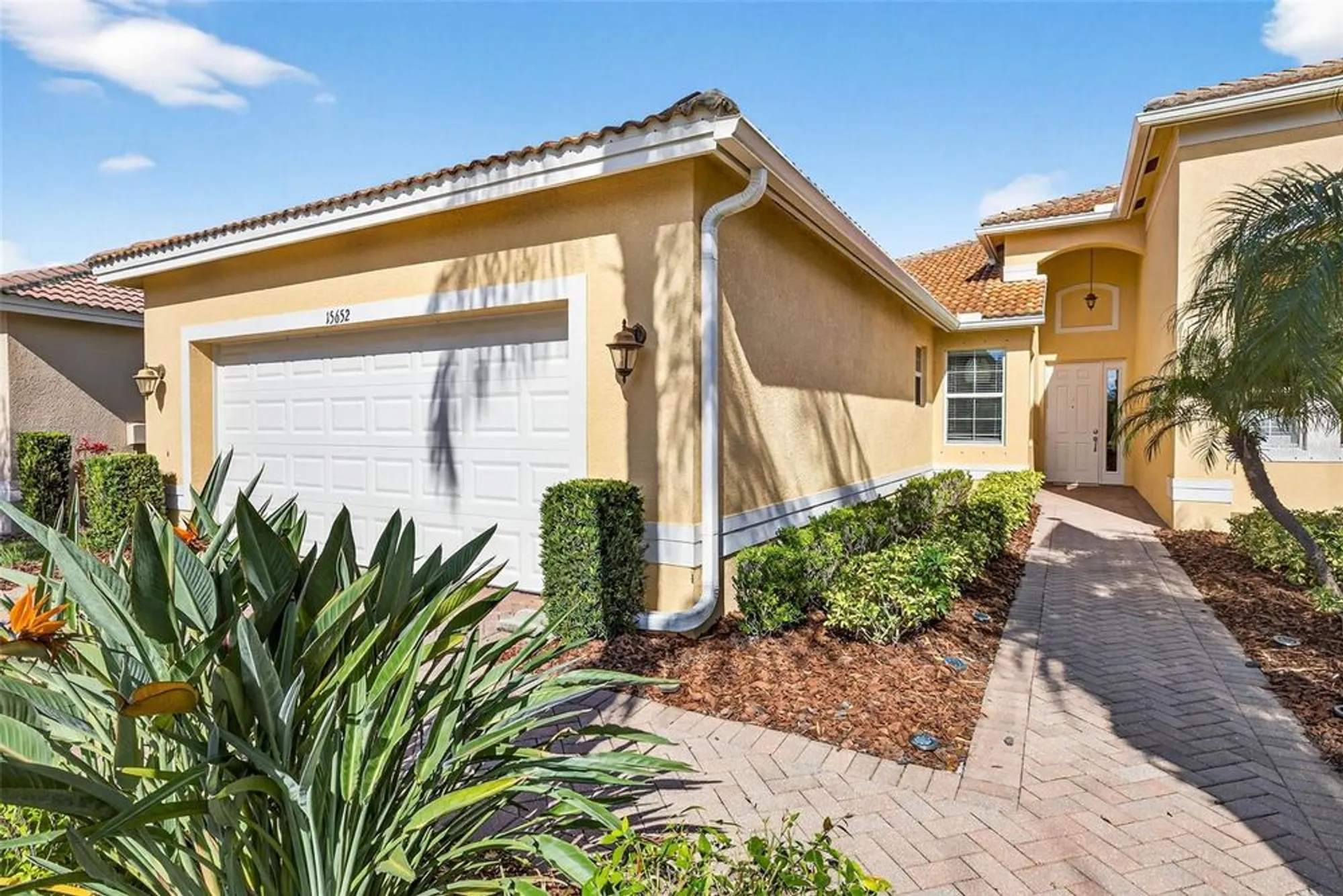 Property Slideshow image 3 of 64 | 15652 aurora lake cir, Wimauma, FL, 33598