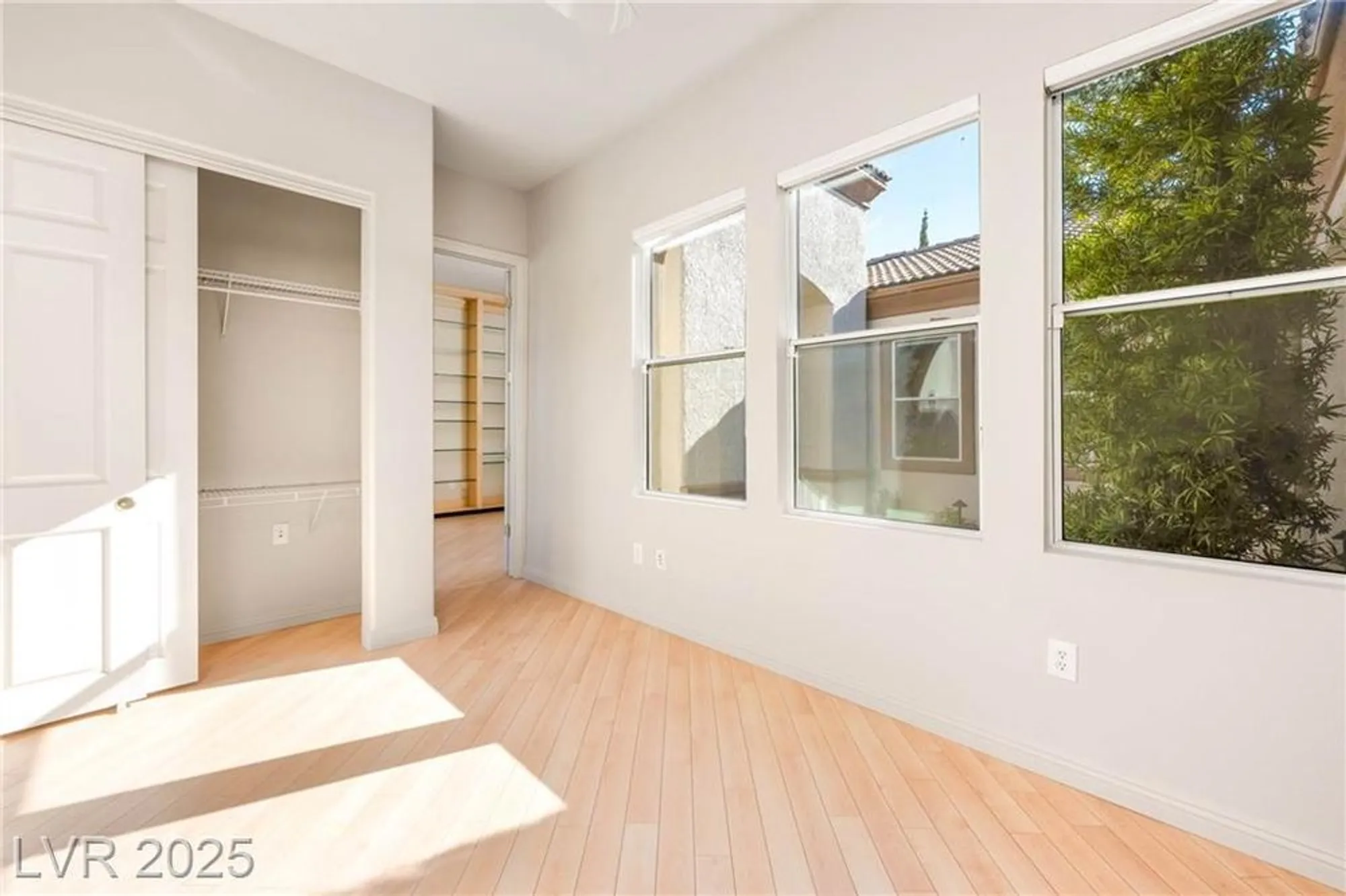 Property Slideshow image 40 of 54 | 10243 cantiamo ct, Las Vegas, NV, 89135