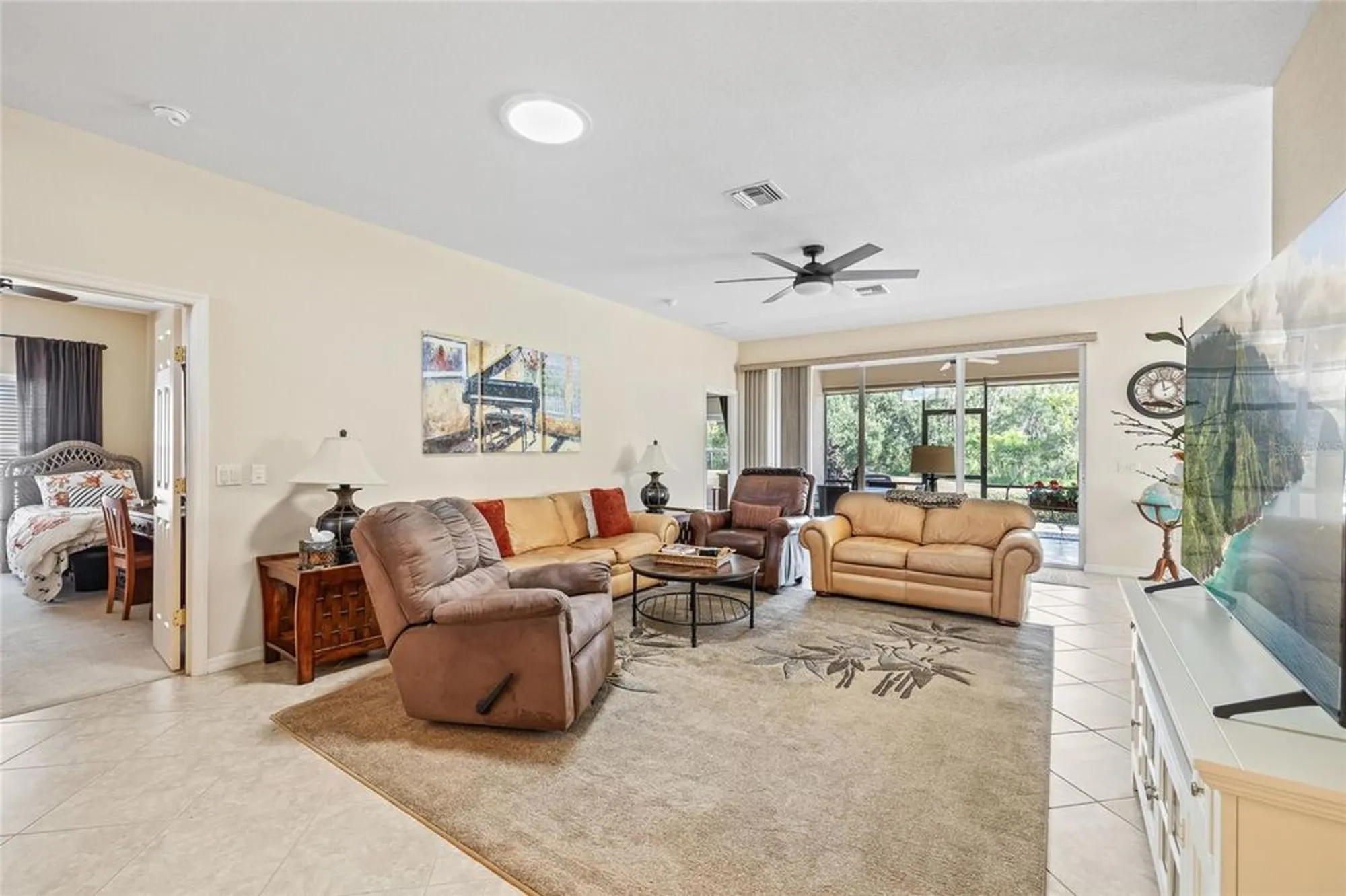 Property Slideshow image 8 of 35 | 5337 hogan ln, Winter Haven, FL, 33884