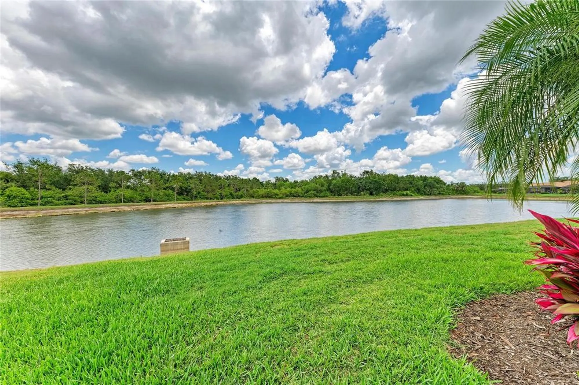 Property Slideshow image 63 of 89 | 235 river enclave ct, Bradenton, FL, 34212