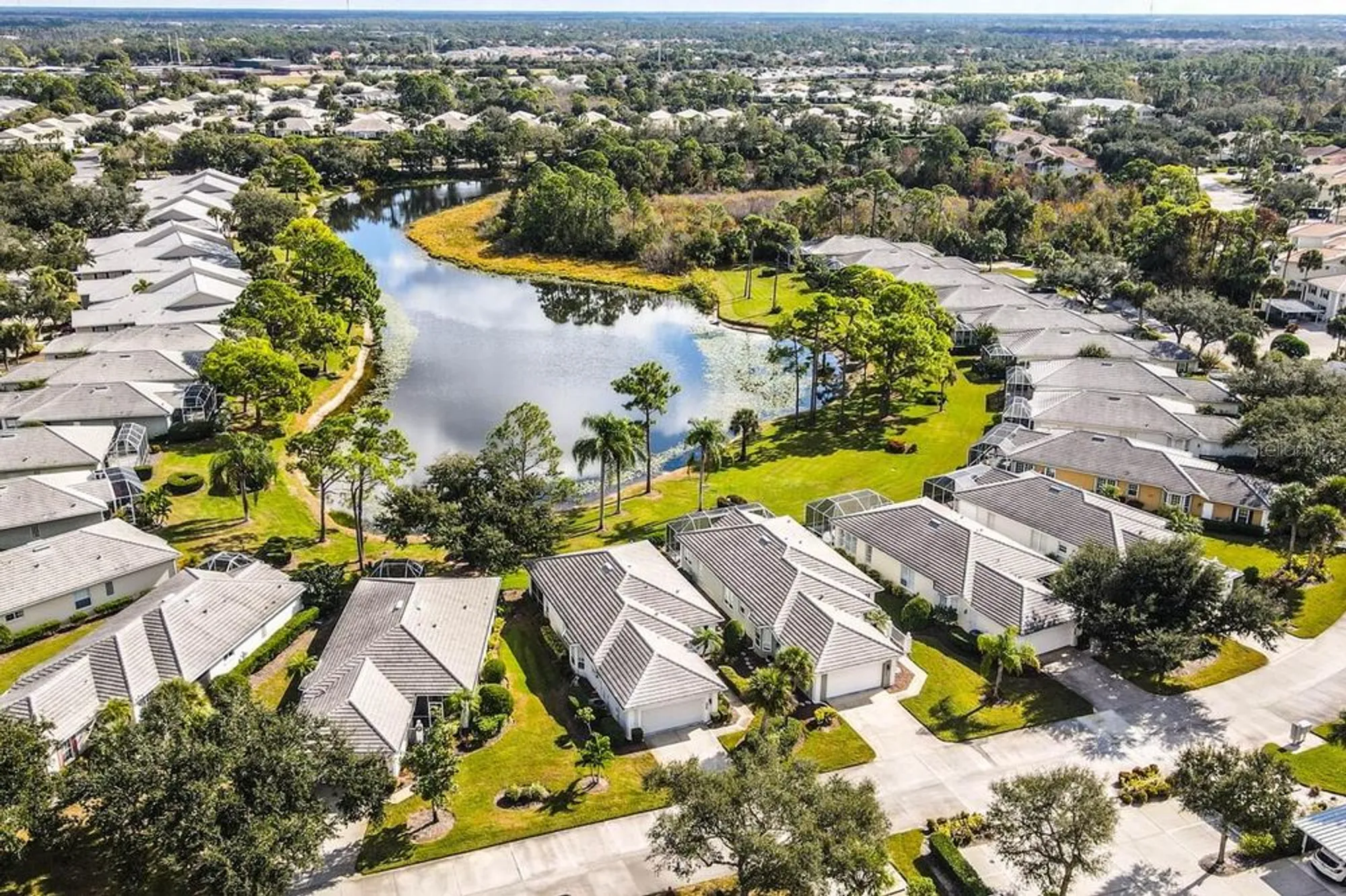 Property Slideshow image 37 of 63 | 834 montrose dr # 9, Venice, FL, 34293