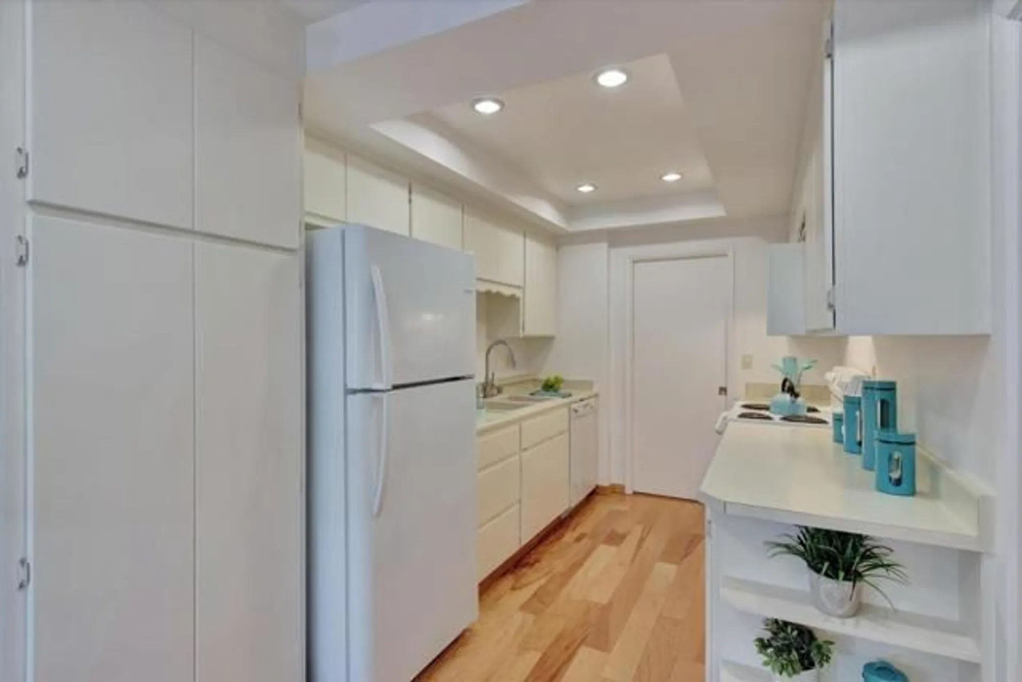 Property Slideshow image 8 of 37 | 5302 cribari hts, San Jose, CA, 95135