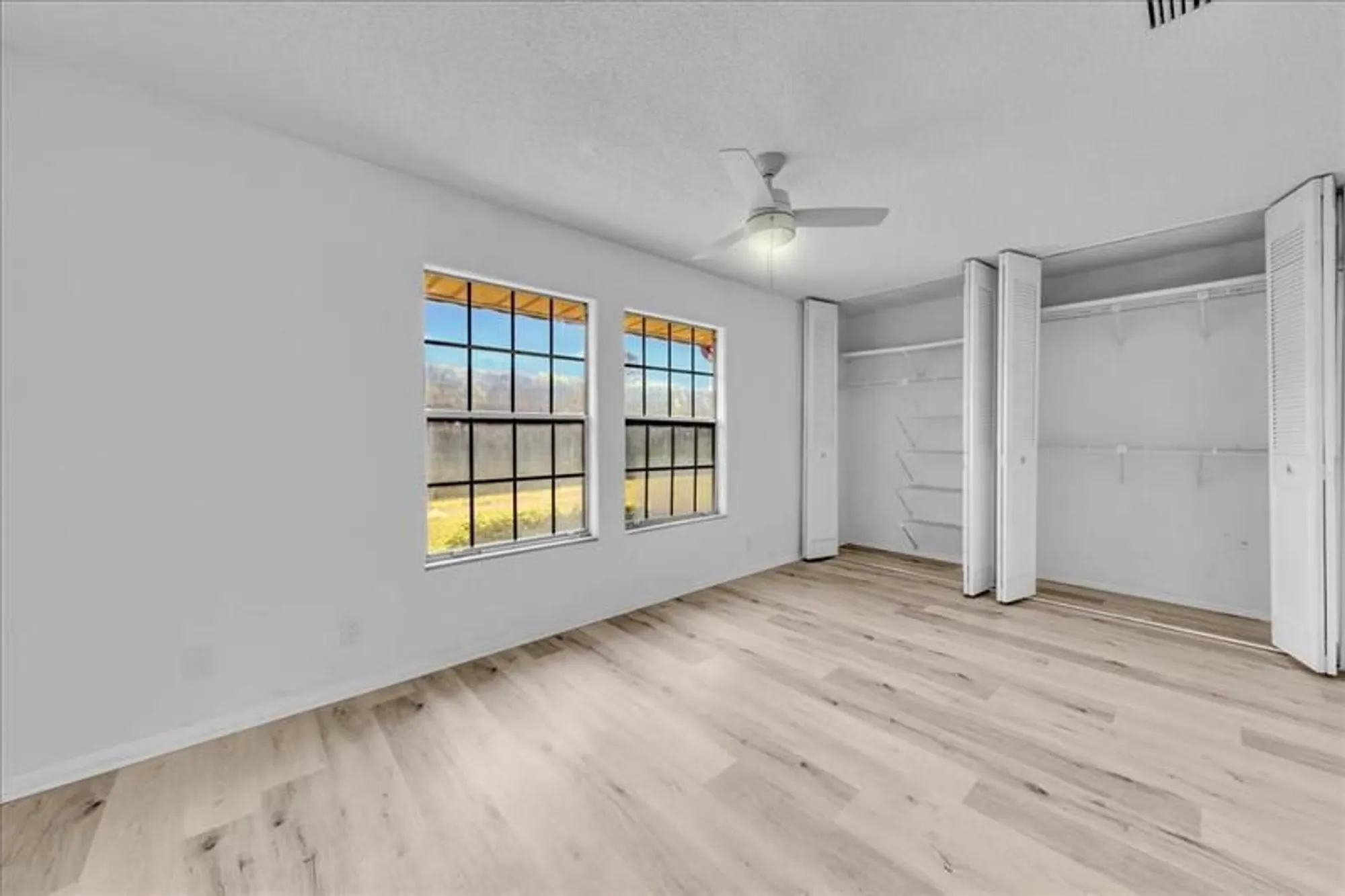 Property Slideshow image 26 of 38 | 123 amherst ln # 123, Lake Worth, FL, 33467