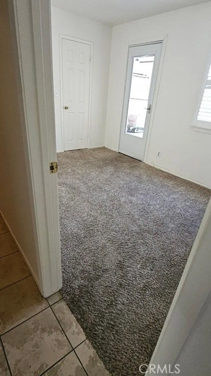 Property Slideshow image 17 of 23 | 11620 locust ln, Apple Valley, CA, 92308