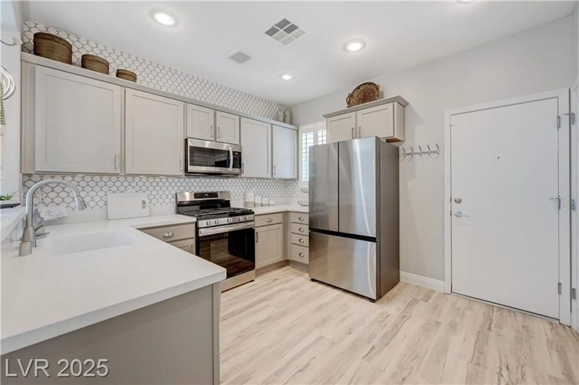 Property Slideshow image 9 of 51 | 2510 darda st, Henderson, NV, 89044