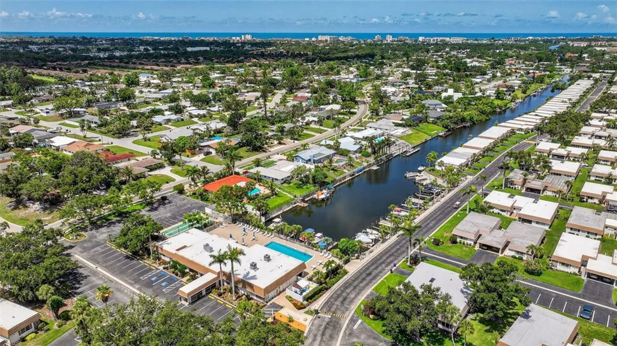 Property Slideshow image 28 of 34 | 2733 riverbluff pl v57, Sarasota, FL, 34231