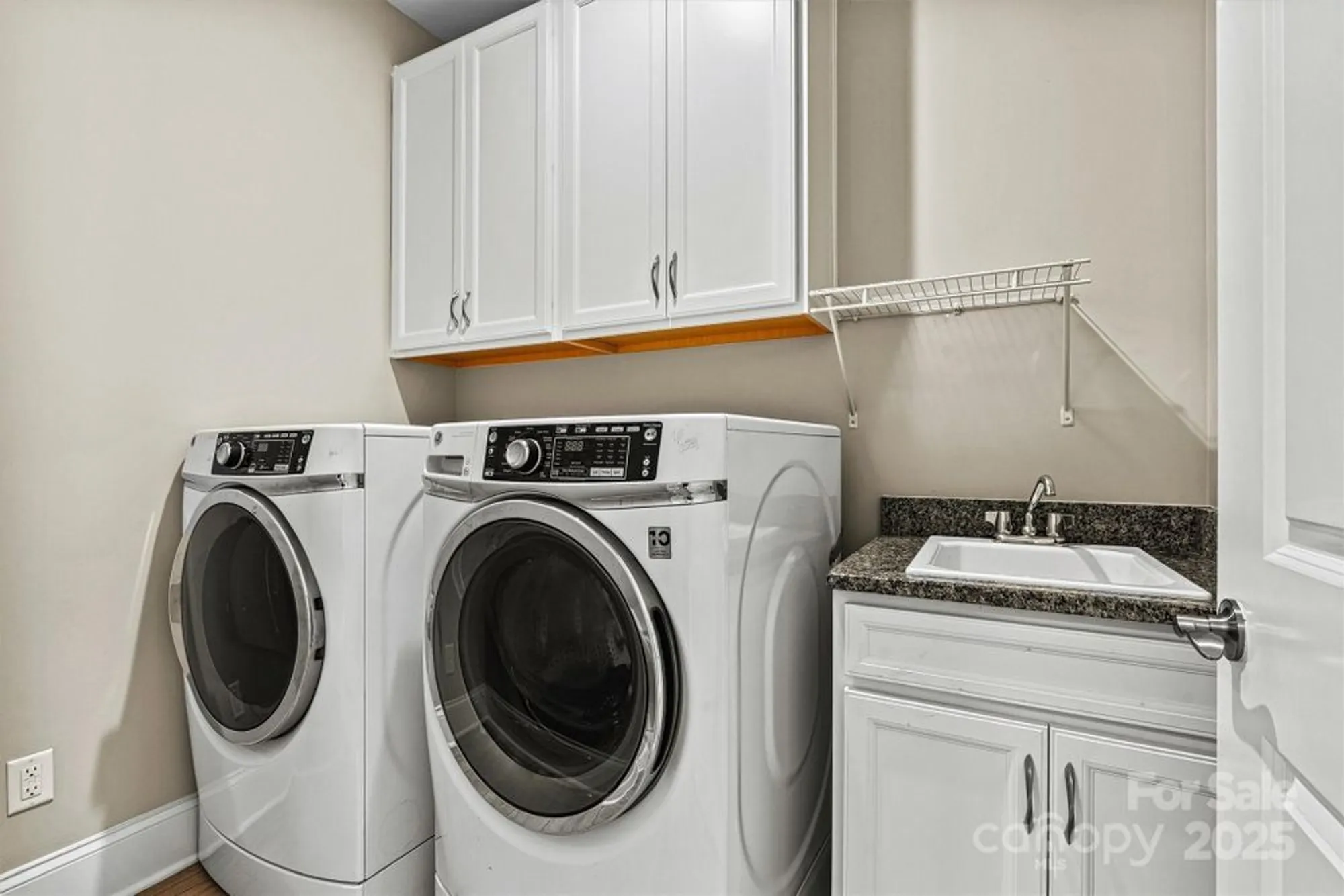 Property Slideshow image 17 of 48 | 7362 overjoyed crossing, Charlotte, NC, 28215